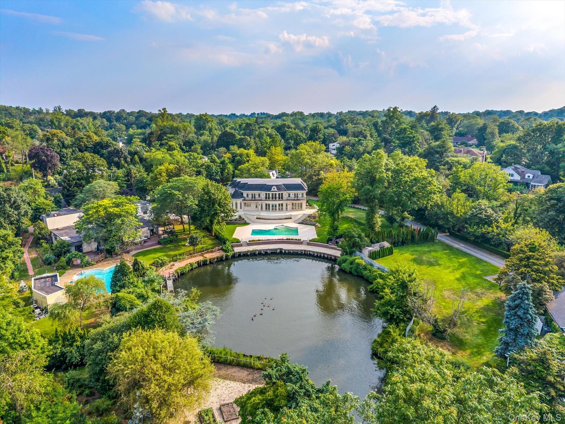 566A E Shore Road, Great Neck, NY 11024