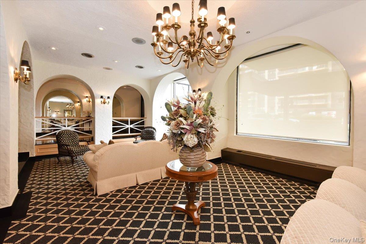 18-15 215 # 2G, Bayside, NY 11360