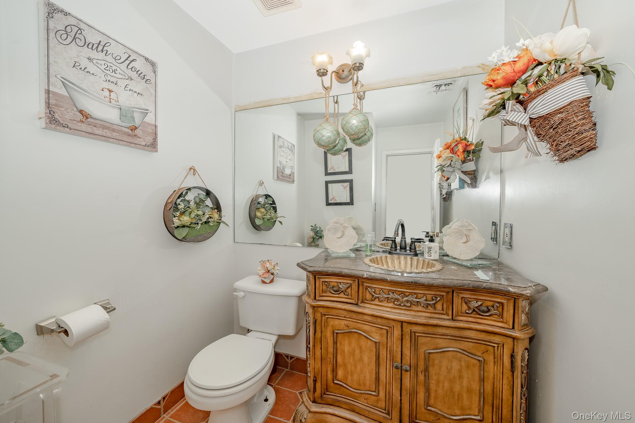 5 Northwood Boulevard, Central Islip, NY 11722