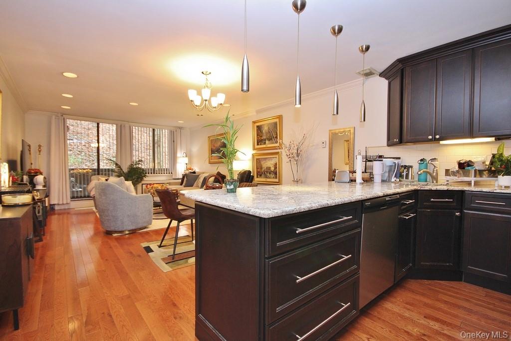 1374 Midland Avenue # 101, Bronxville, NY 10708