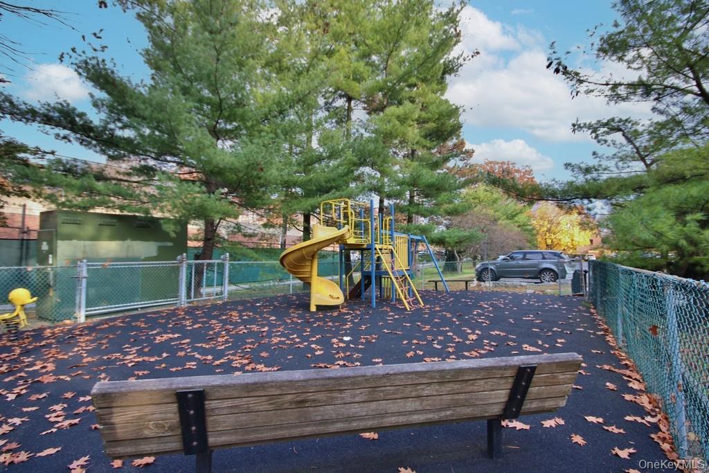 1374 Midland Avenue # 101, Bronxville, NY 10708