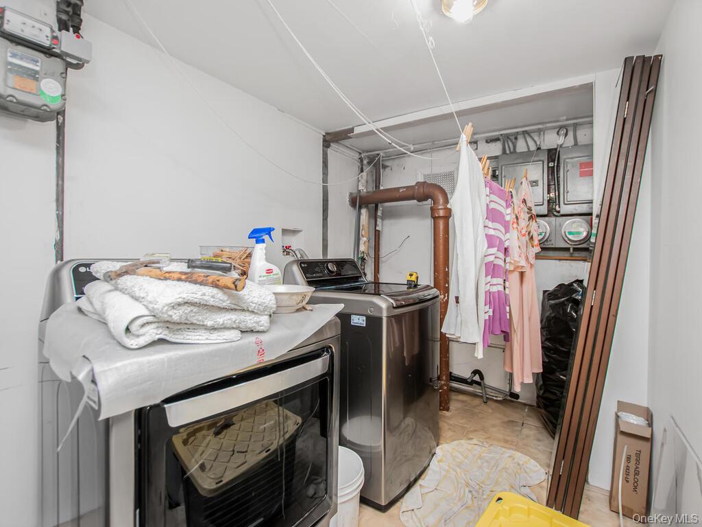 1012 E 225th Street, Bronx, NY 10466