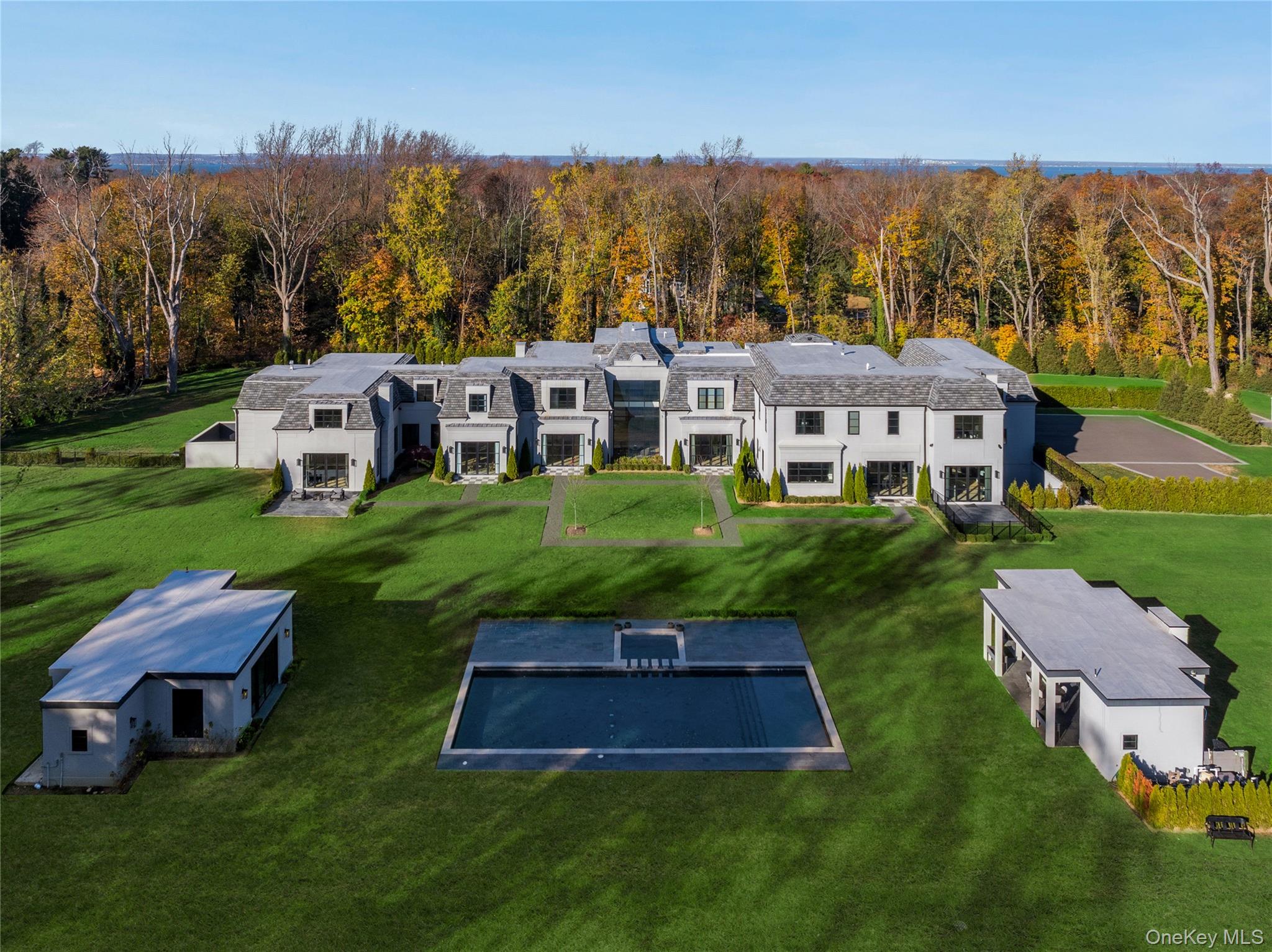 199 Lattingtown Road, Locust Valley, NY 11560