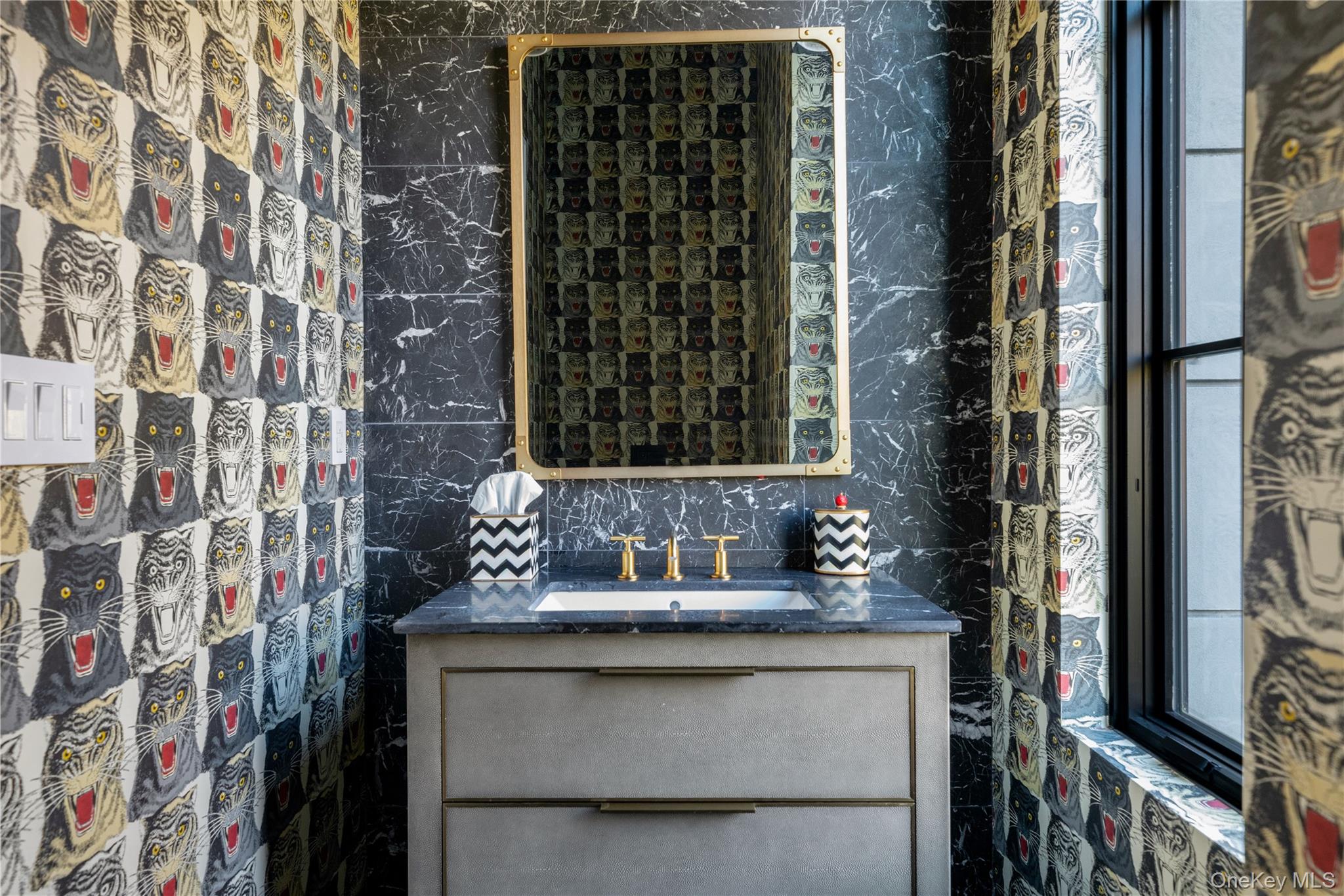 199 Lattingtown Road, Locust Valley, NY 11560