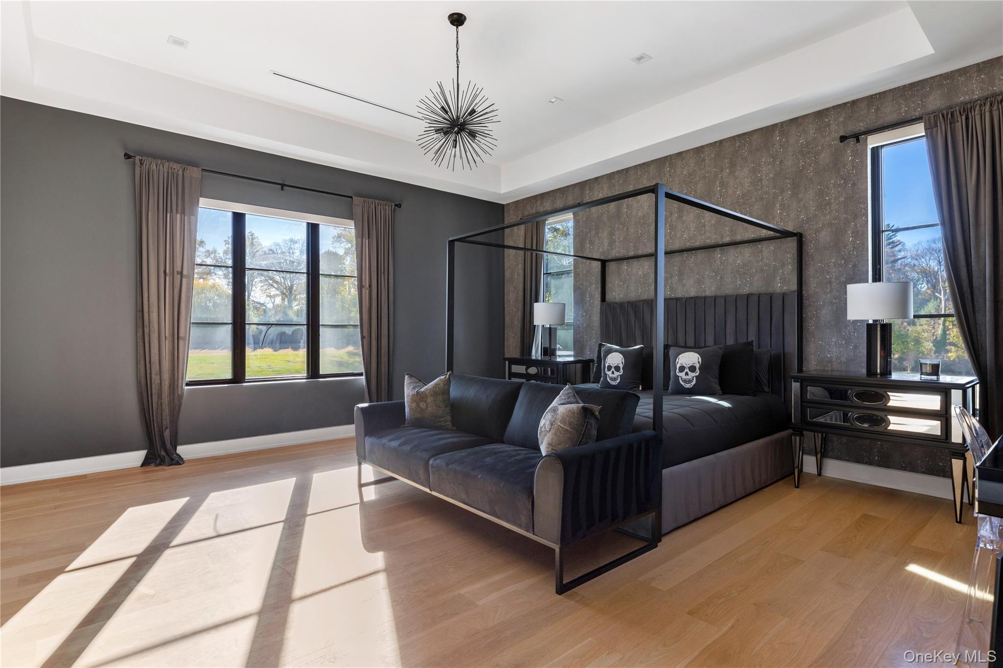 199 Lattingtown Road, Locust Valley, NY 11560