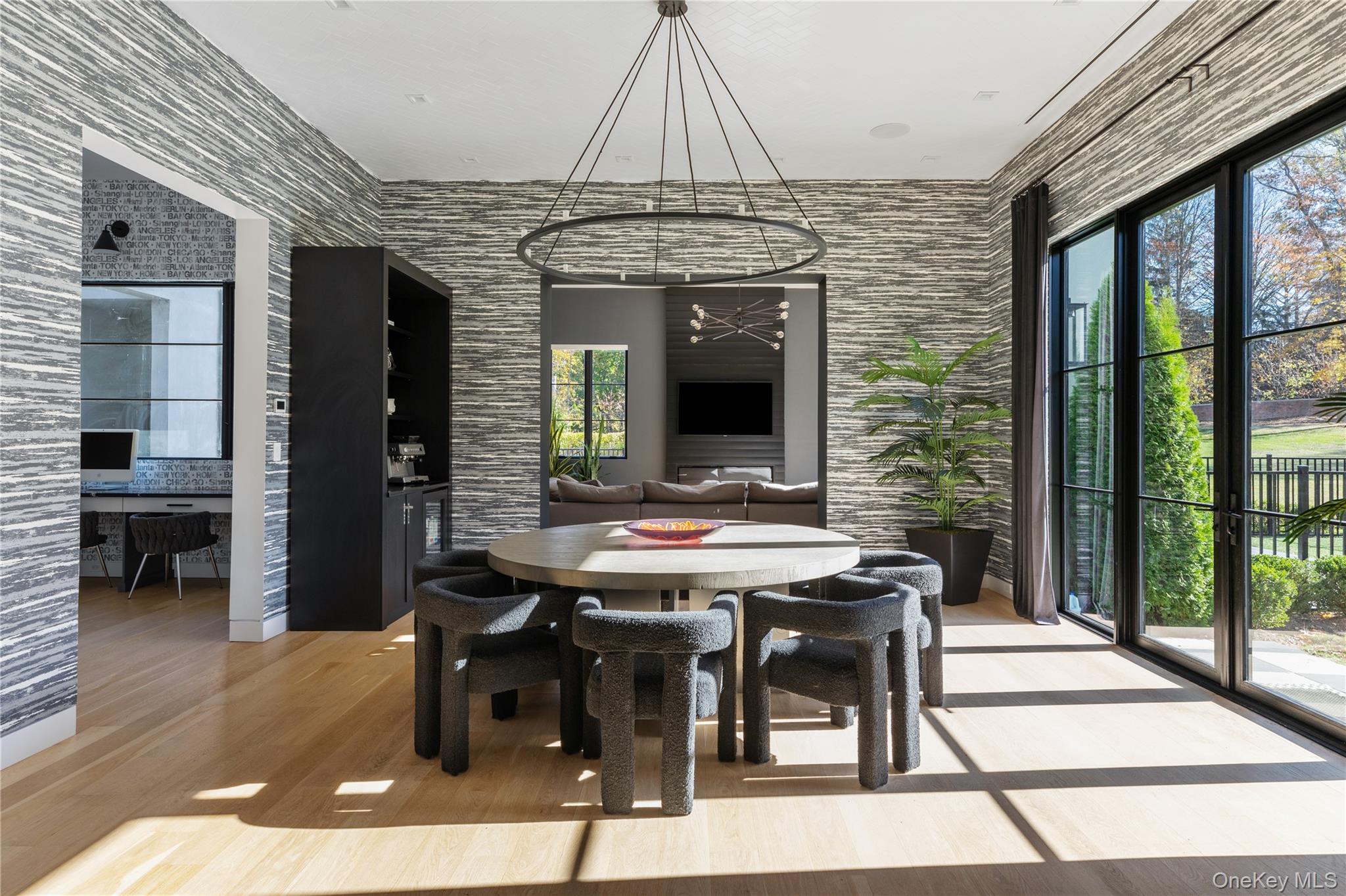 199 Lattingtown Road, Locust Valley, NY 11560