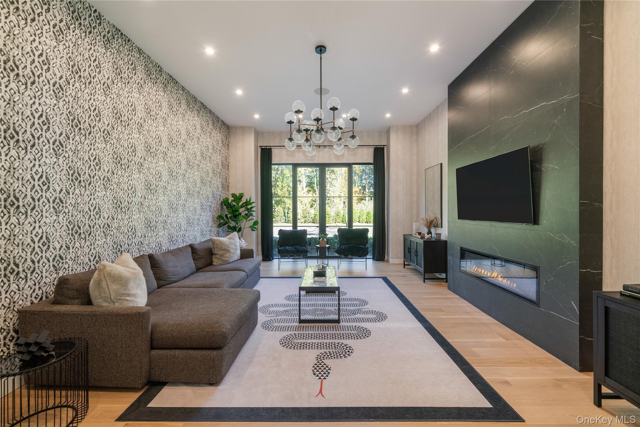 199 Lattingtown Road, Locust Valley, NY 11560