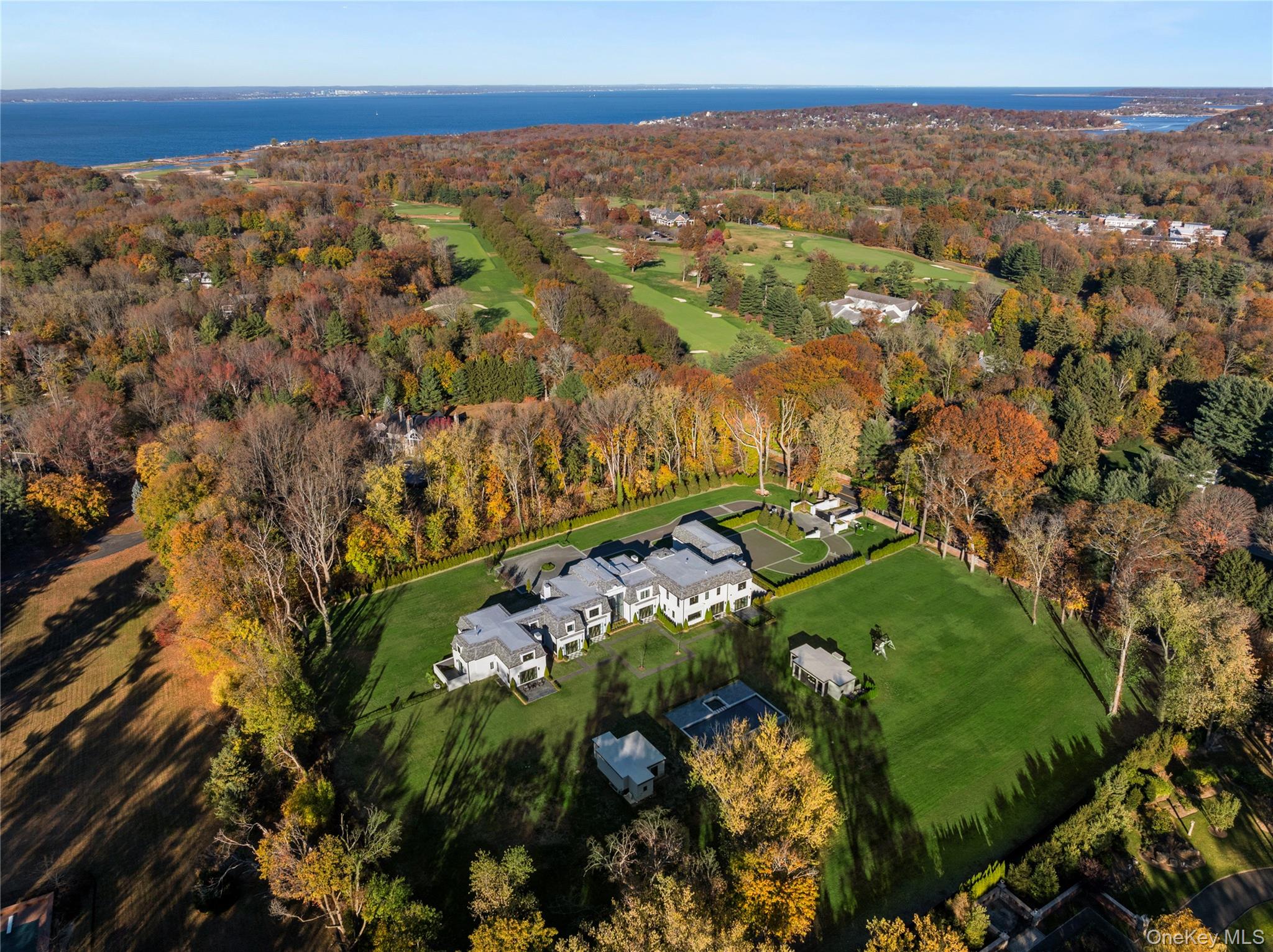 199 Lattingtown Road, Locust Valley, NY 11560