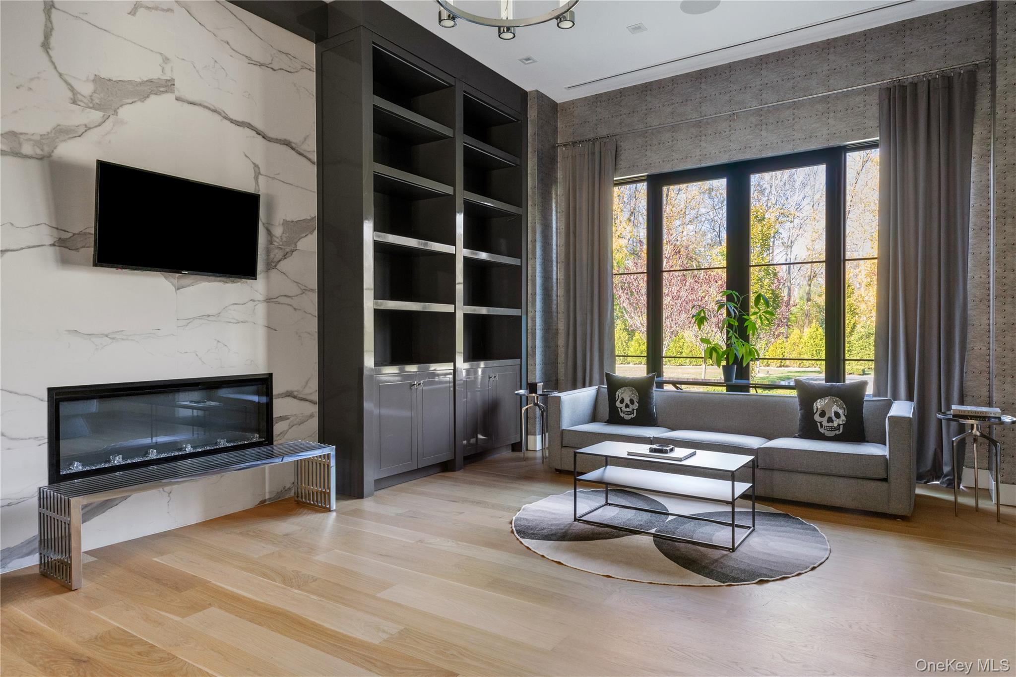 199 Lattingtown Road, Locust Valley, NY 11560