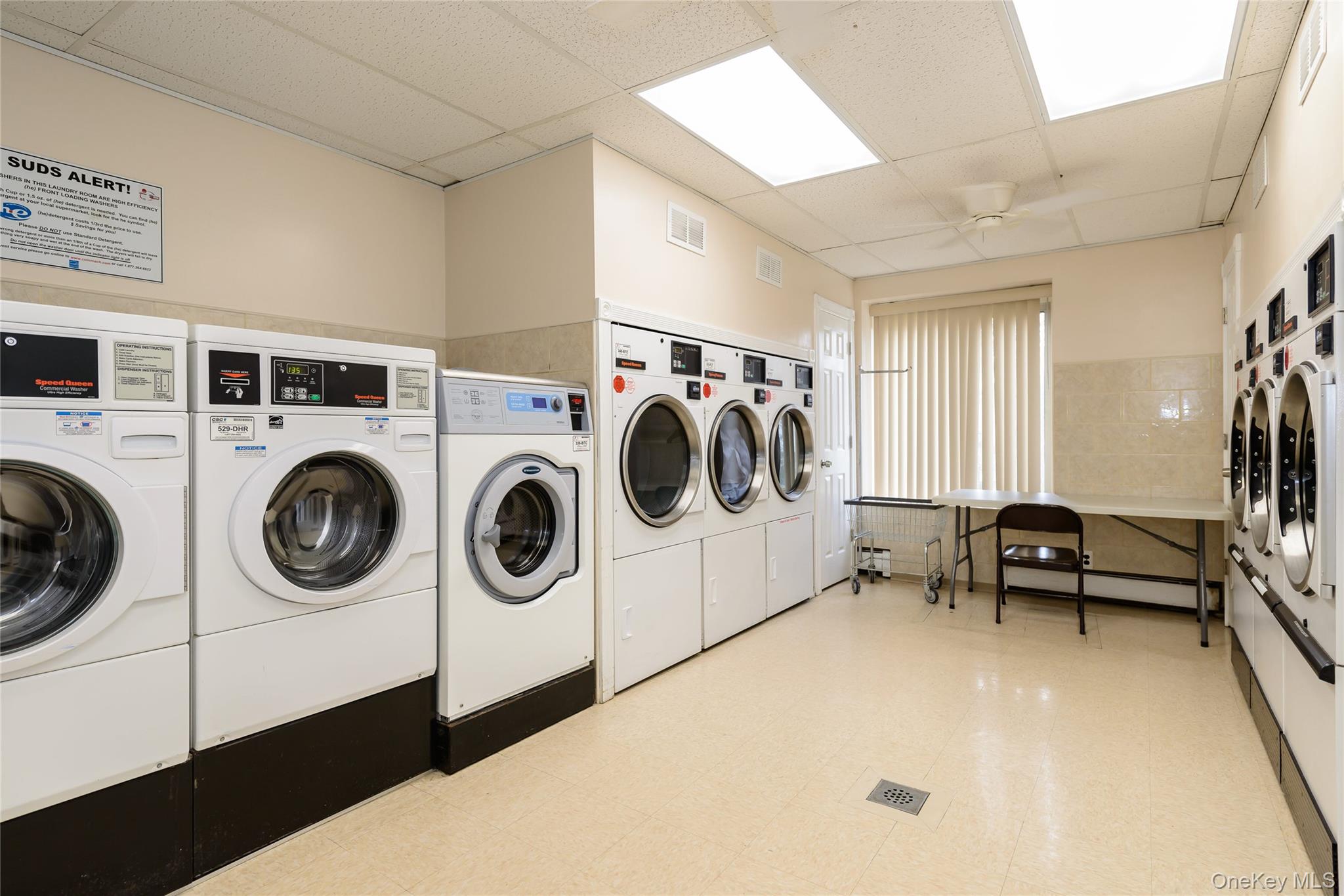 135 Post Avenue # 3F, Westbury, NY 11590