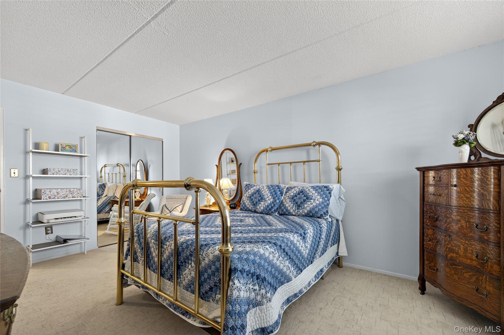 135 Post Avenue # 3F, Westbury, NY 11590