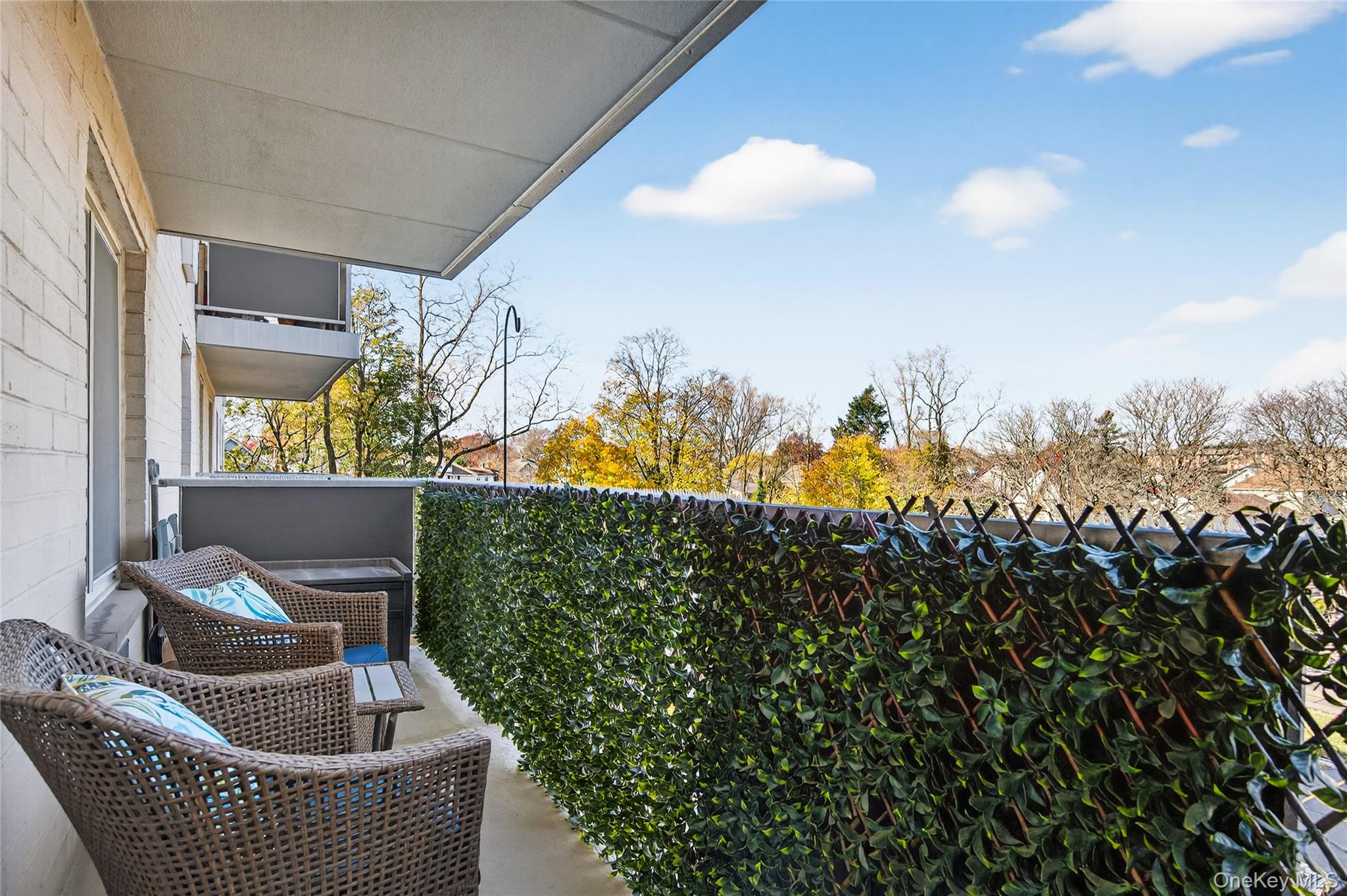 135 Post Avenue # 3F, Westbury, NY 11590