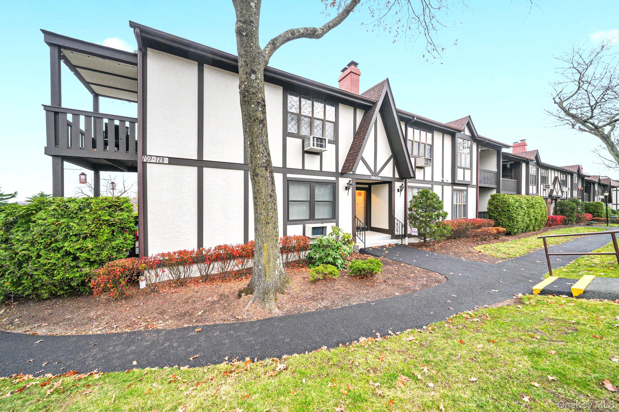 713 Sierra Vista Lane, Valley Cottage, NY 10989