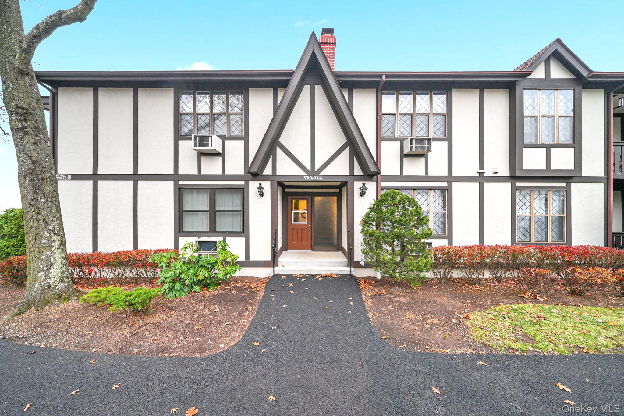 713 Sierra Vista Lane, Valley Cottage, NY 10989