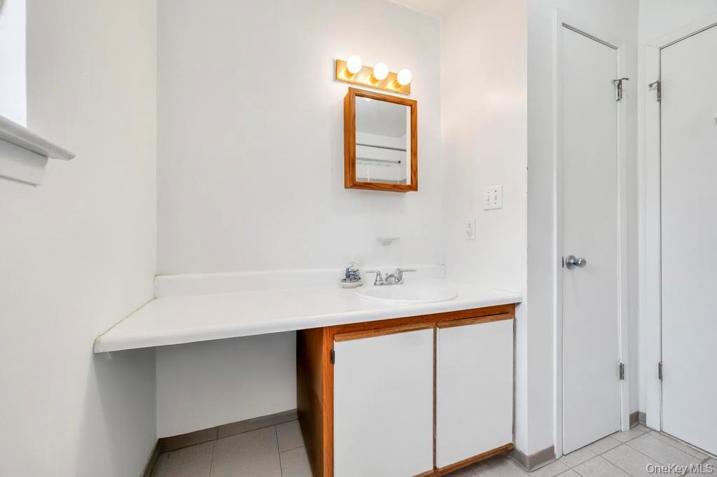 57 Macarthur Avenue, Brentwood, NY 11717