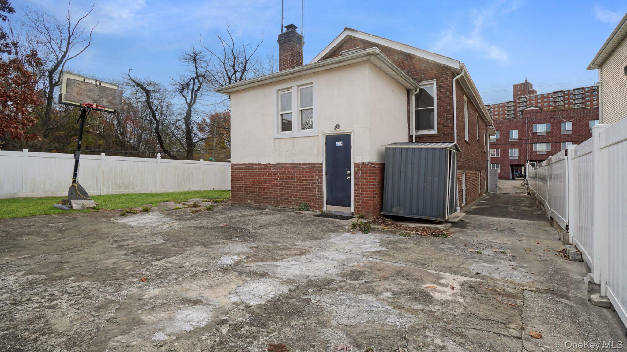 3412 Hunter Avenue, Bronx, NY 10475