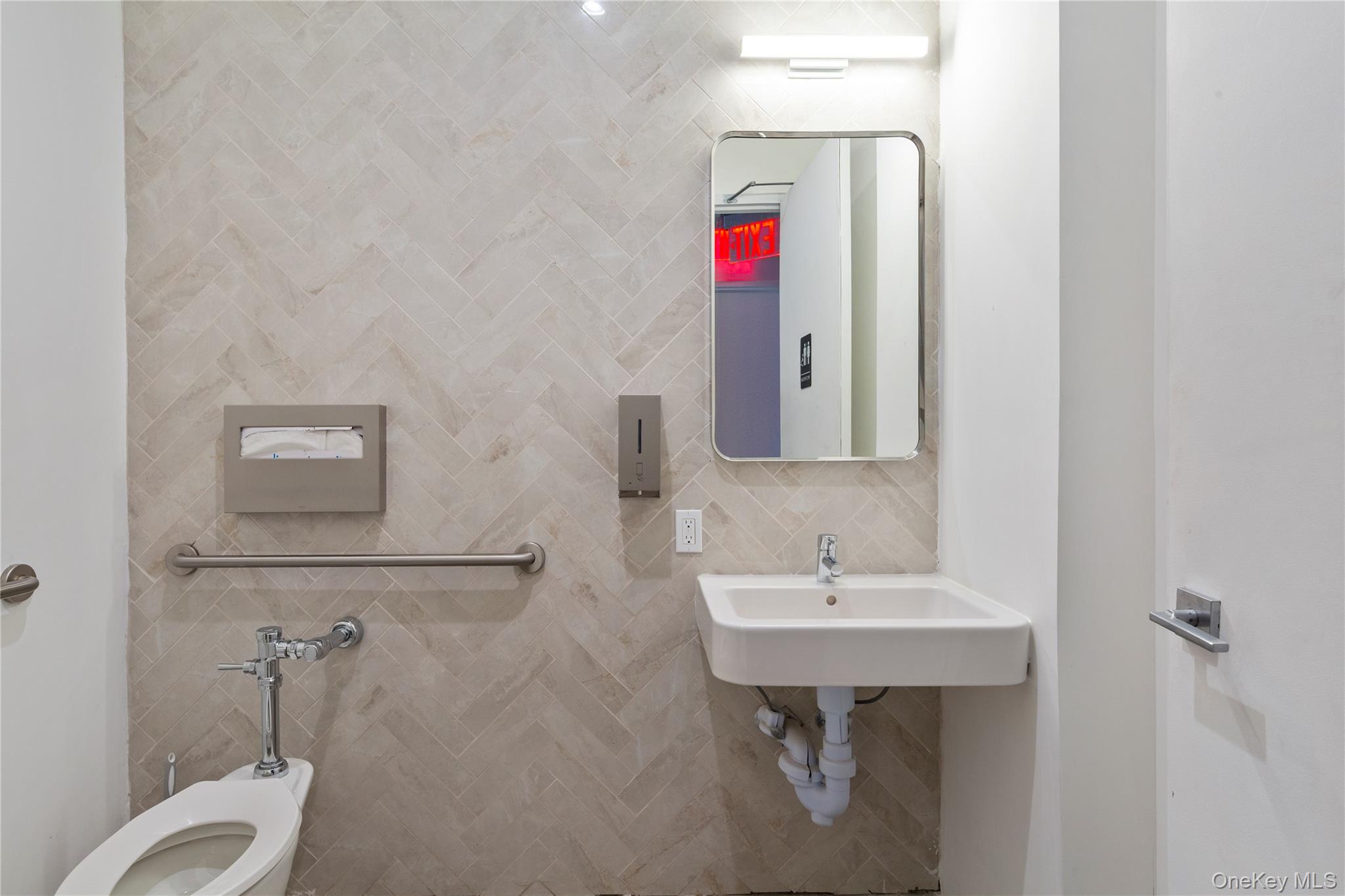 35-01 36th Avenue, Astoria, NY 11106