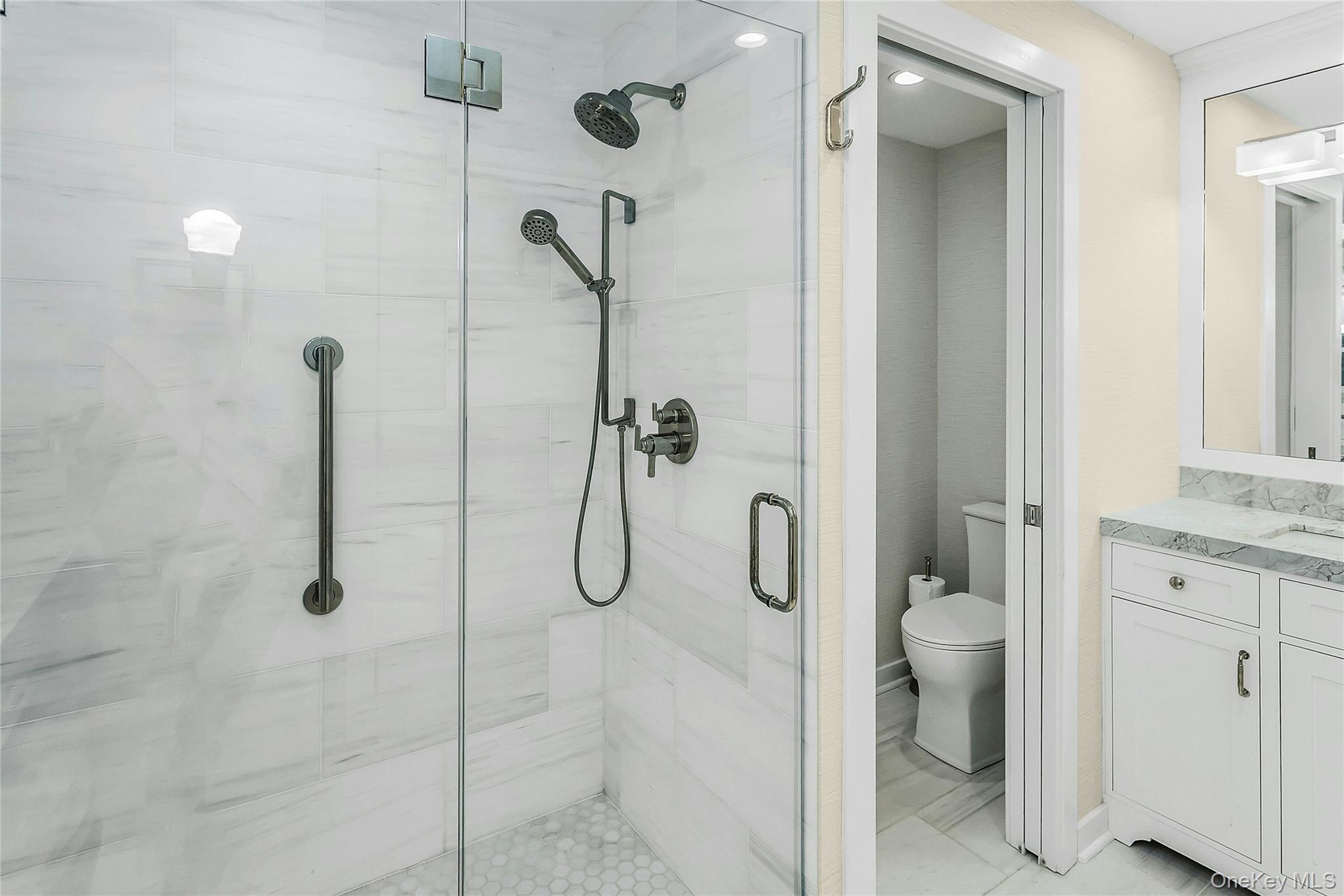 433 Main Street # 203, Port Washington, NY 11050