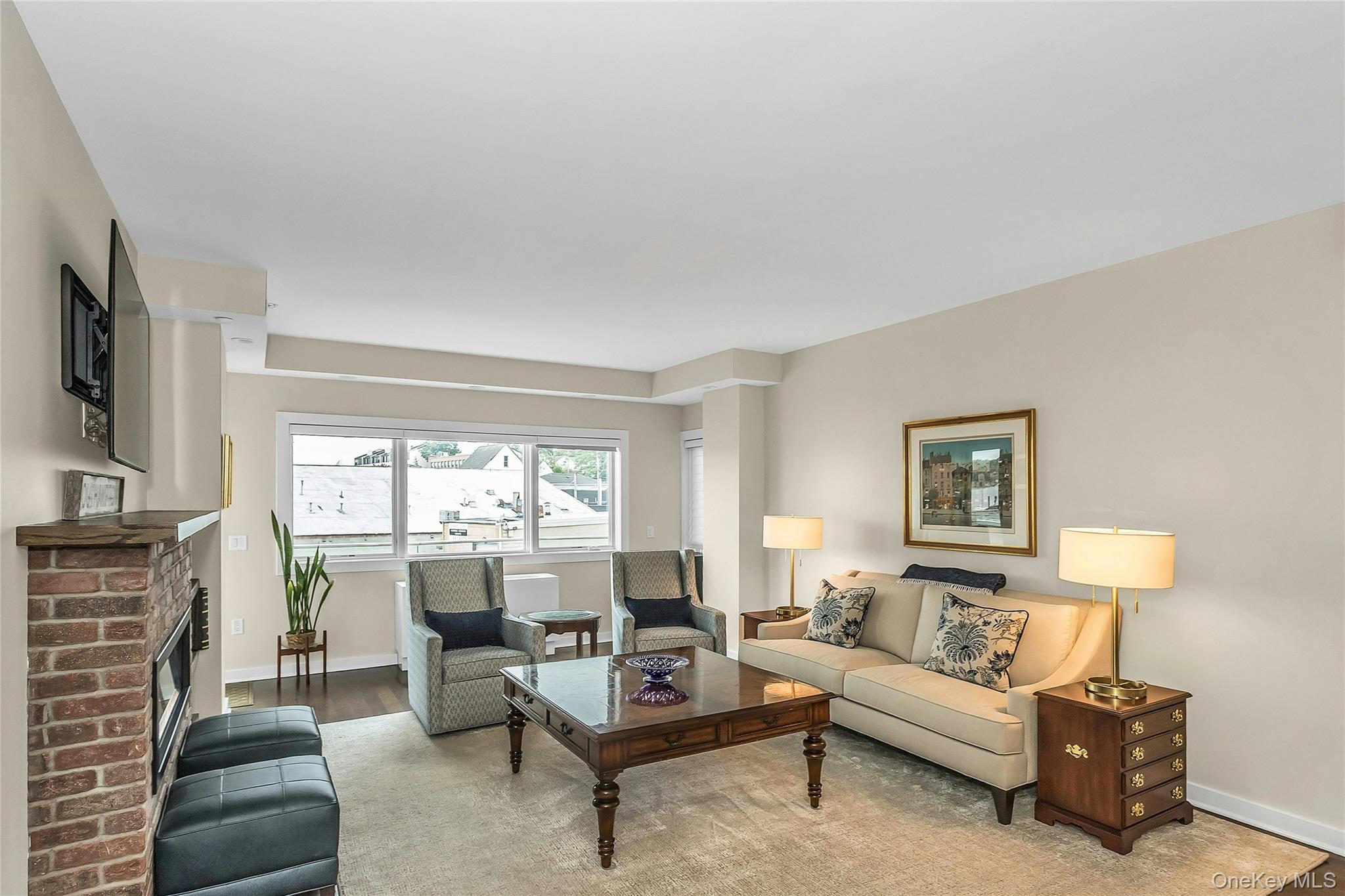 433 Main Street # 203, Port Washington, NY 11050