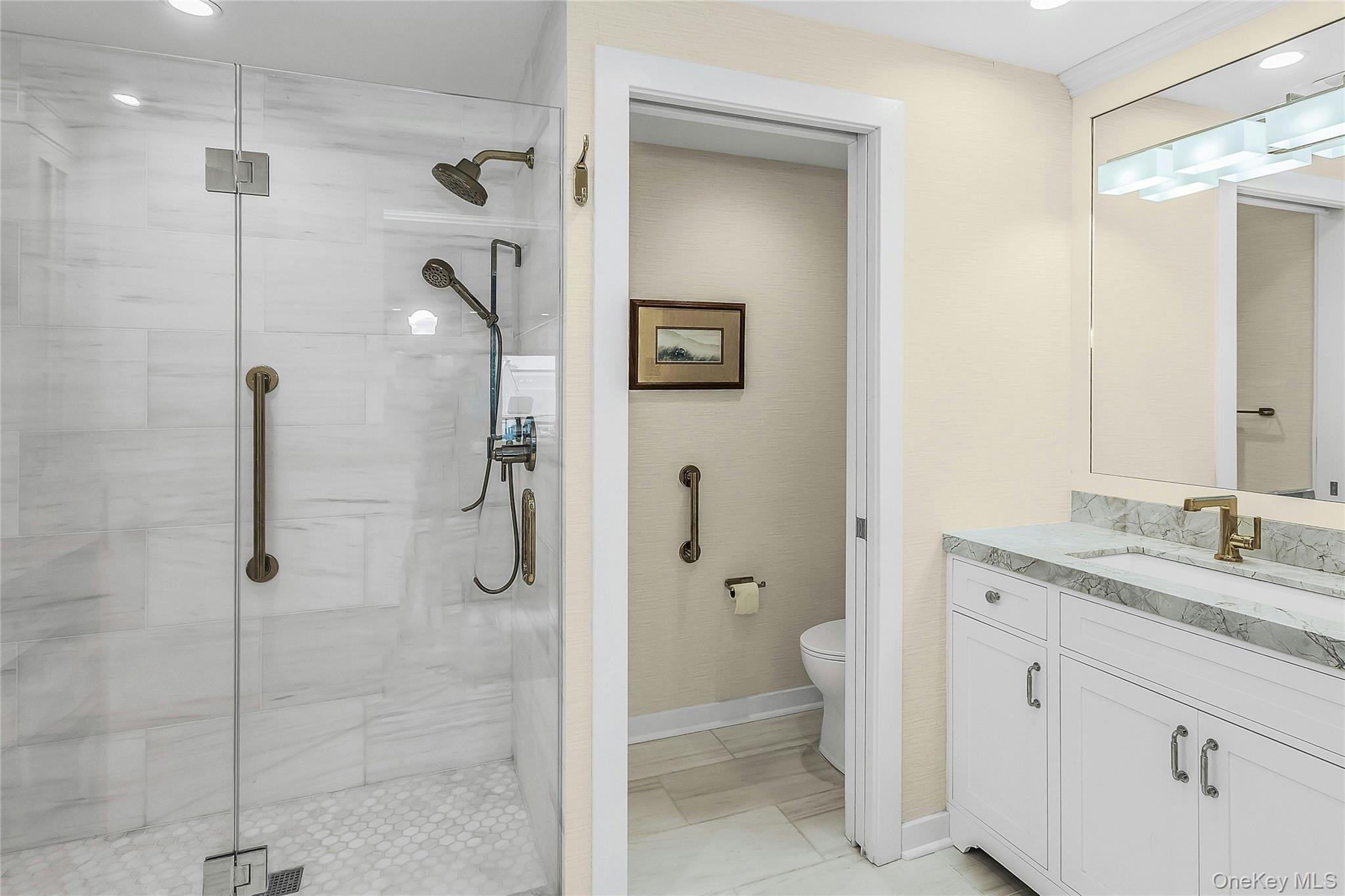 433 Main Street # 203, Port Washington, NY 11050