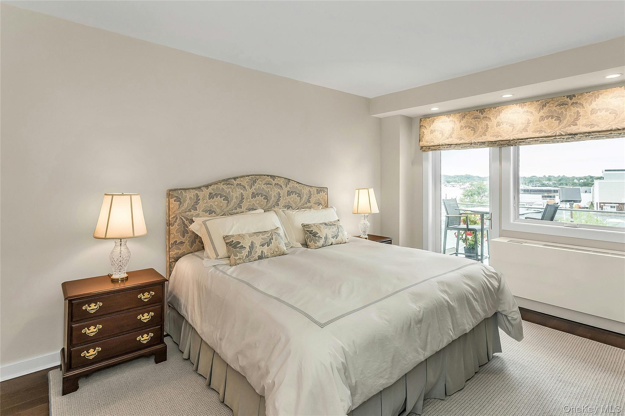 433 Main Street # 203, Port Washington, NY 11050