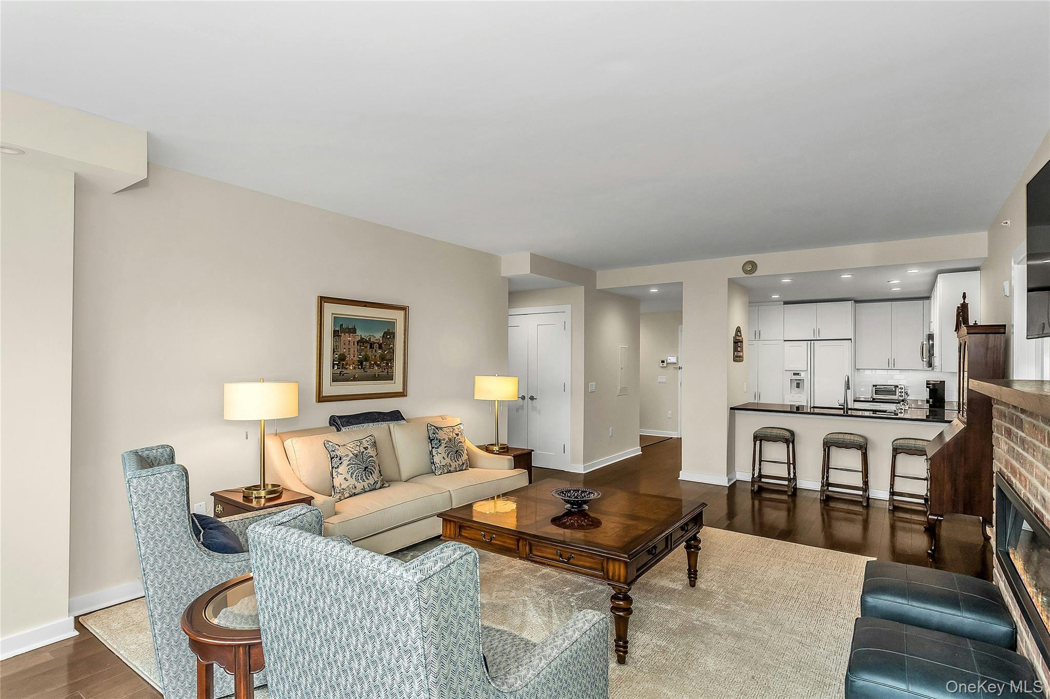 433 Main Street # 203, Port Washington, NY 11050