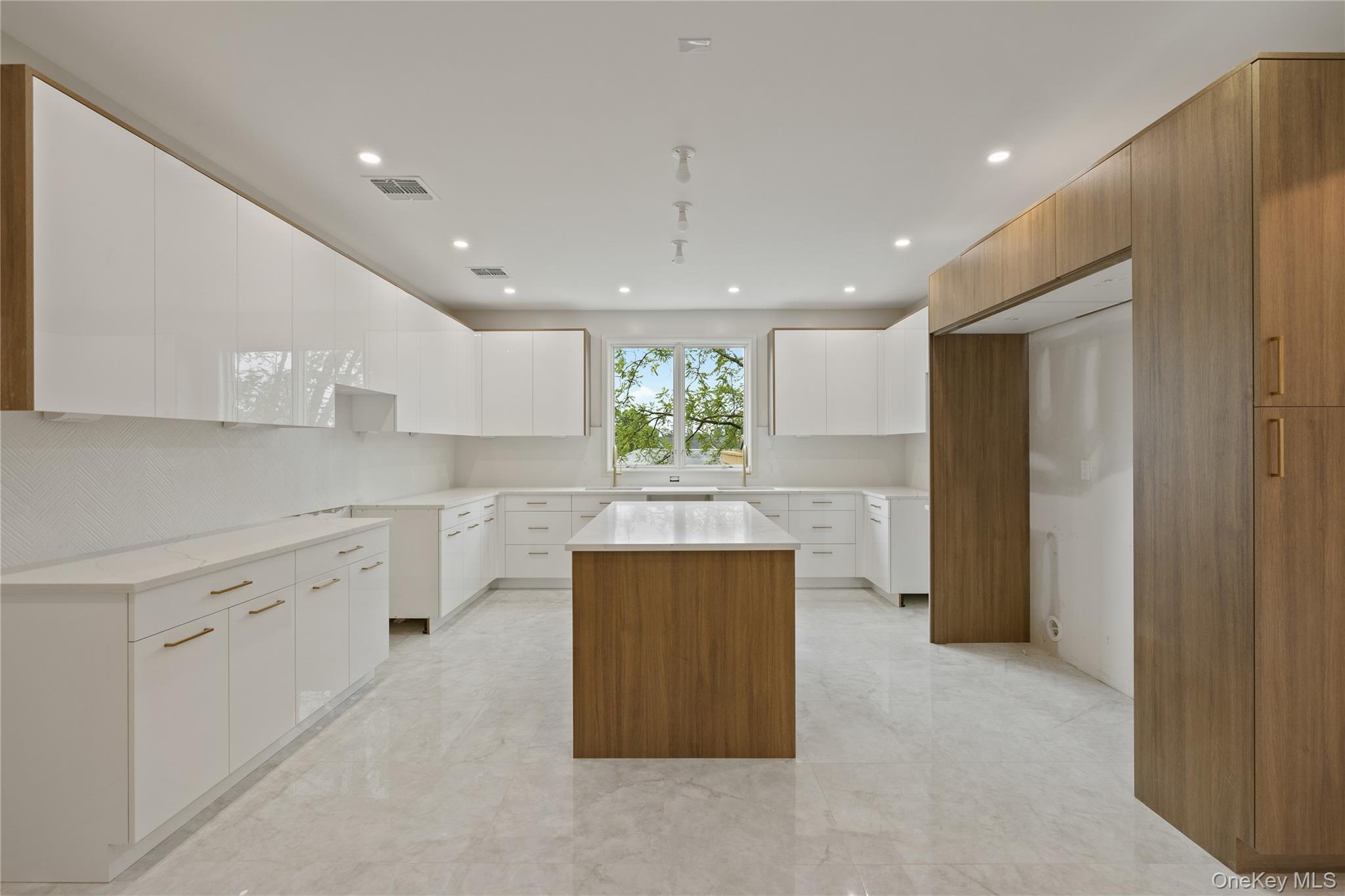 15 Ridge Avenue # 101, Spring Valley, NY 10977