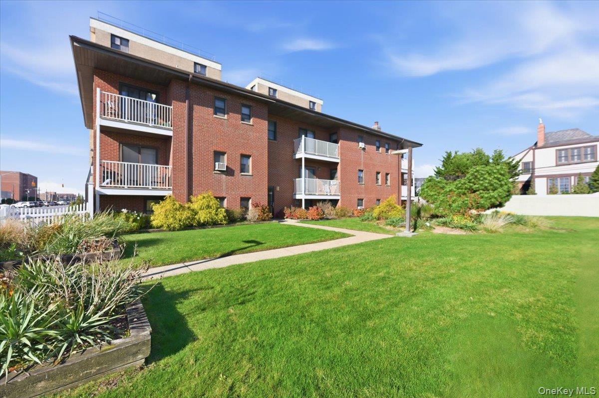 475 W Broadway # B2, Long Beach, NY 11561