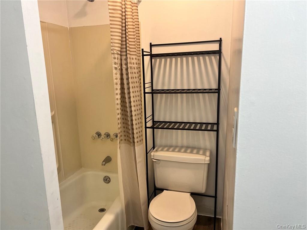 65 Monhagen Avenue, Middletown, NY 10940