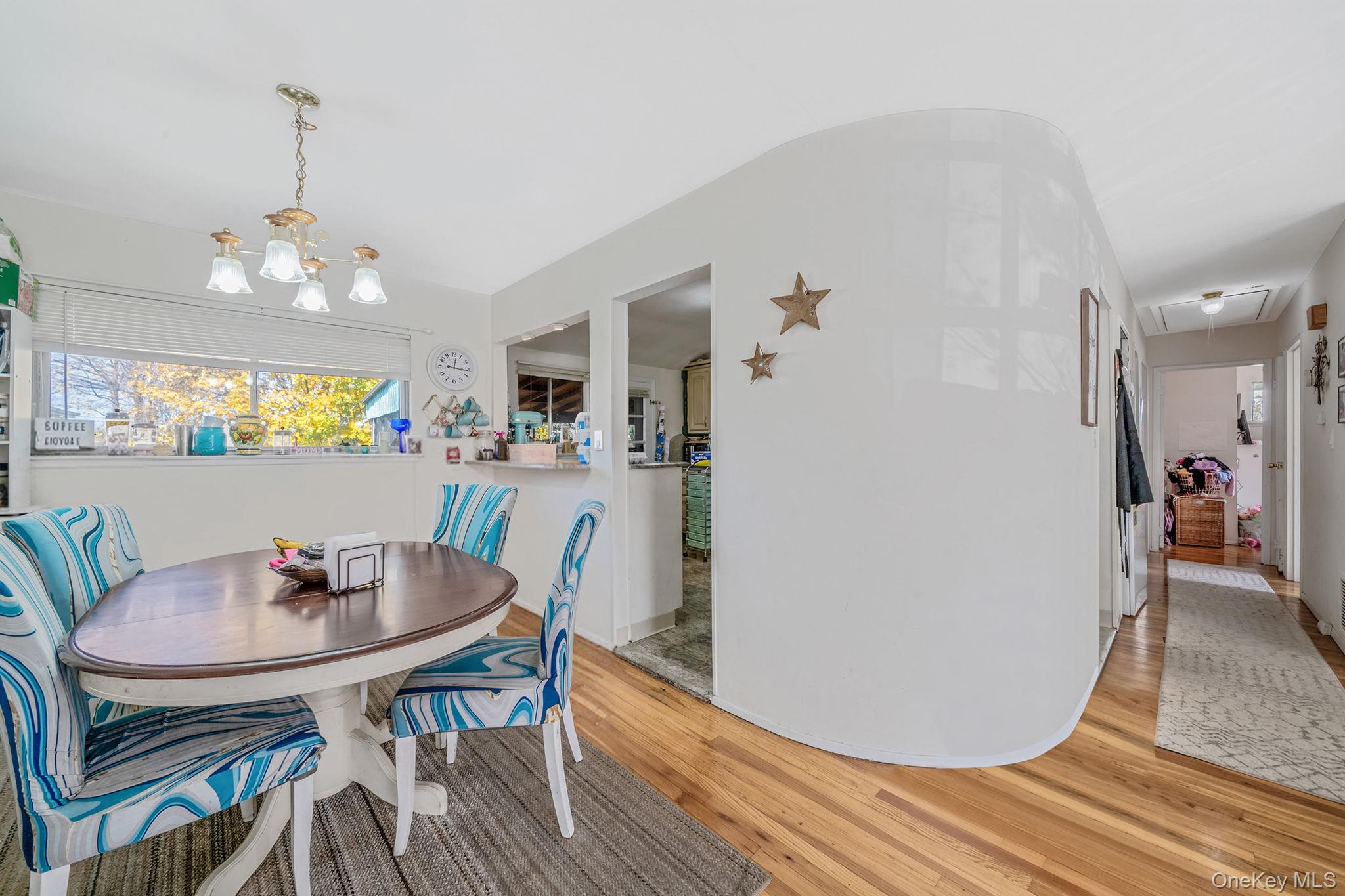 19 Amsterdam Avenue, West Babylon, NY 11704