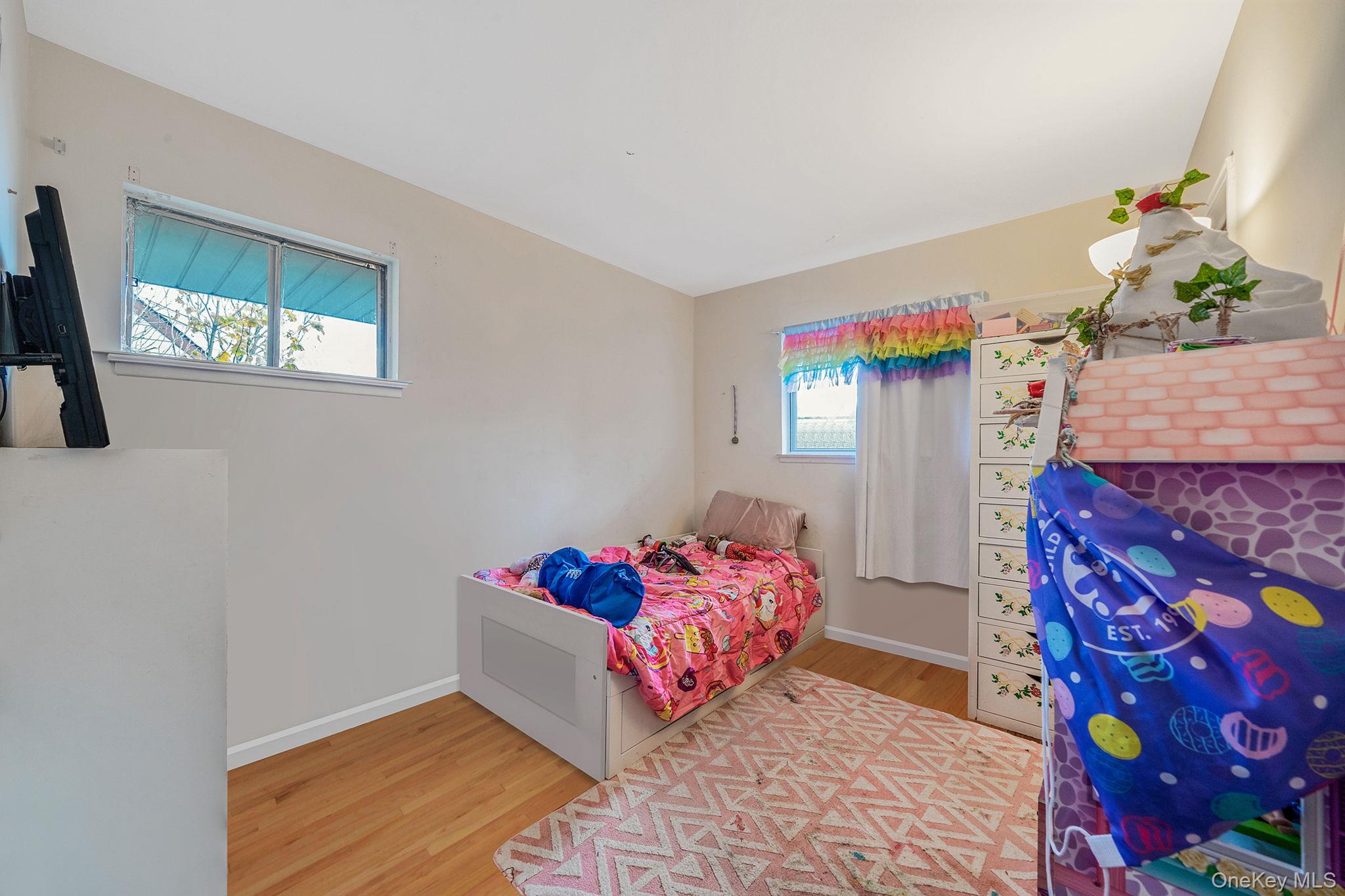 19 Amsterdam Avenue, West Babylon, NY 11704