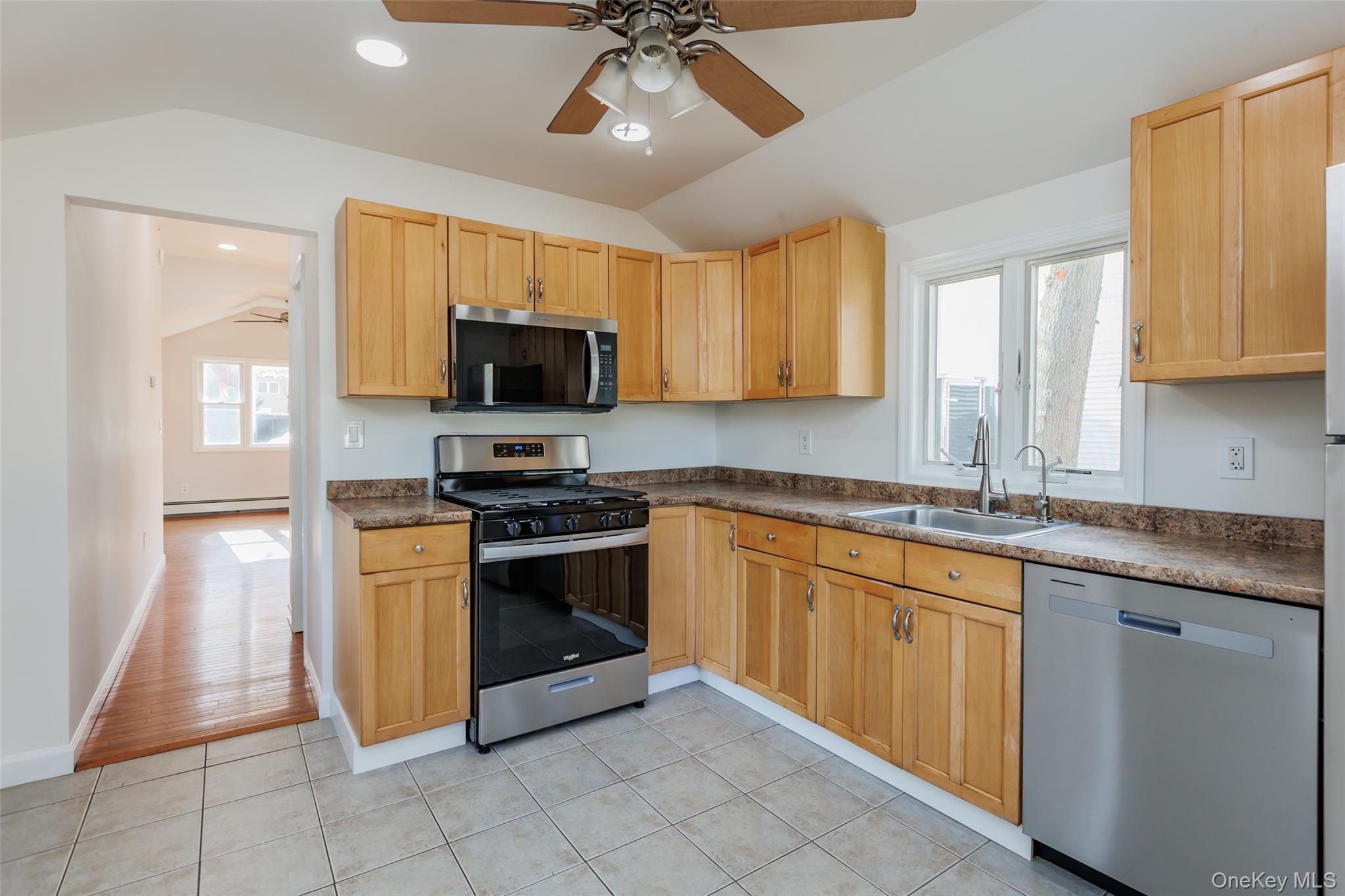 233 Cedar Street, Saint James, NY 11780