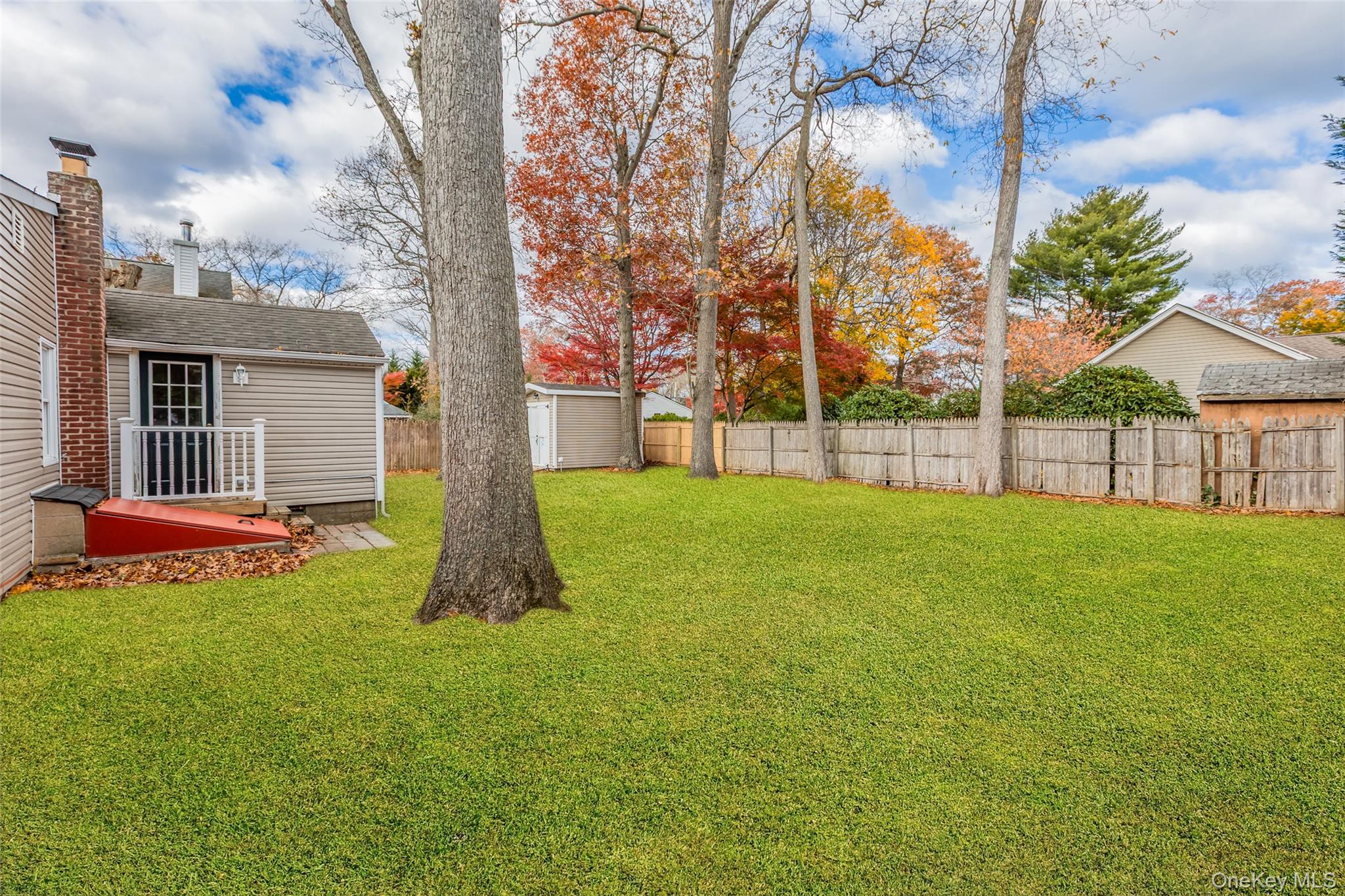 233 Cedar Street, Saint James, NY 11780