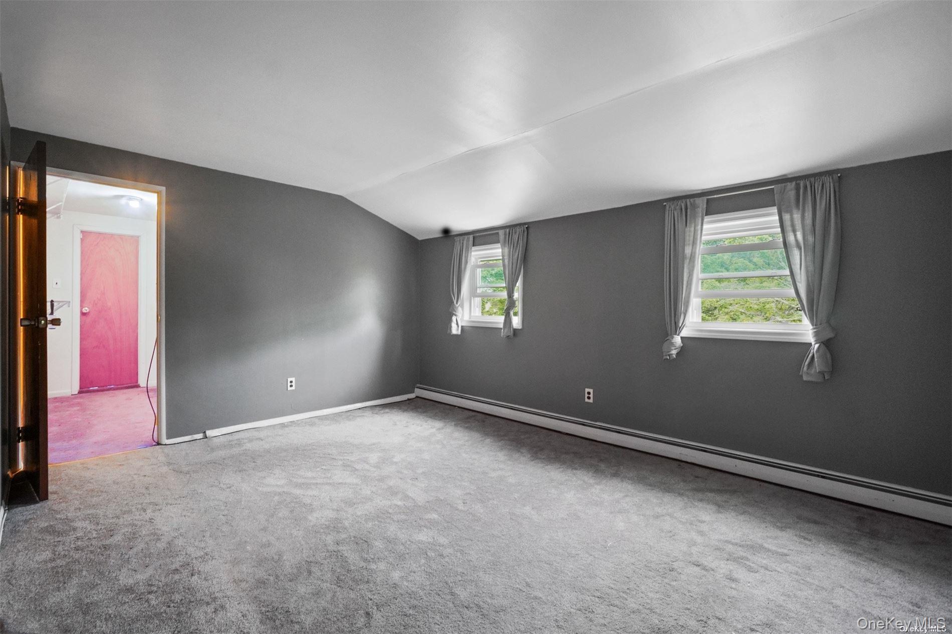 64 Pitchpine Place, Medford, NY 11763