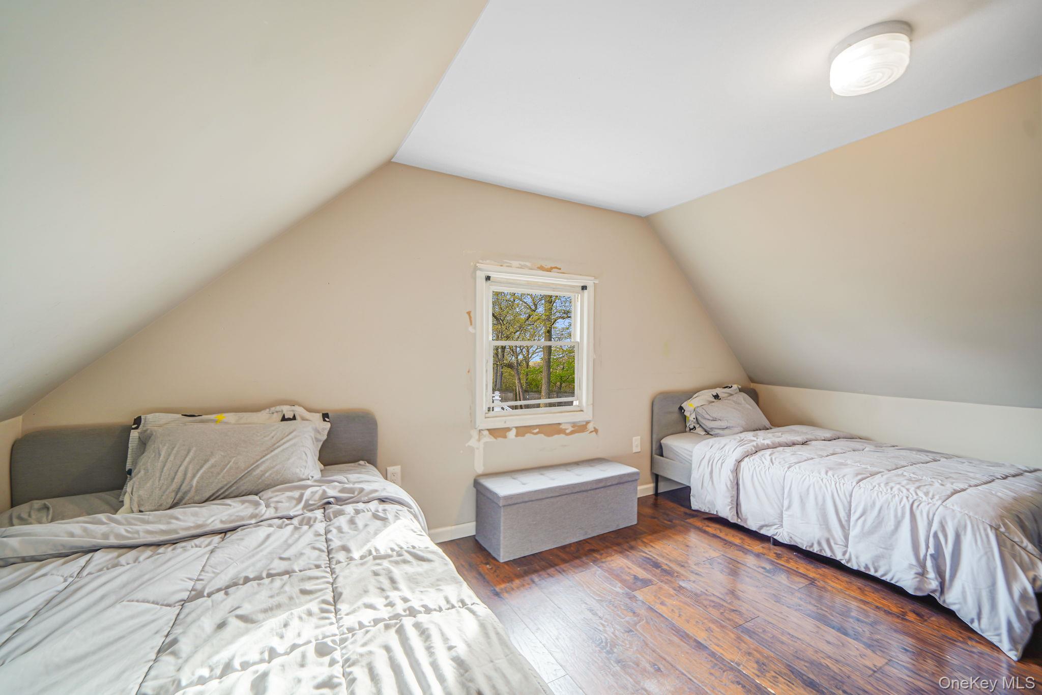 18 Chickadee Lane, Levittown, NY 11756