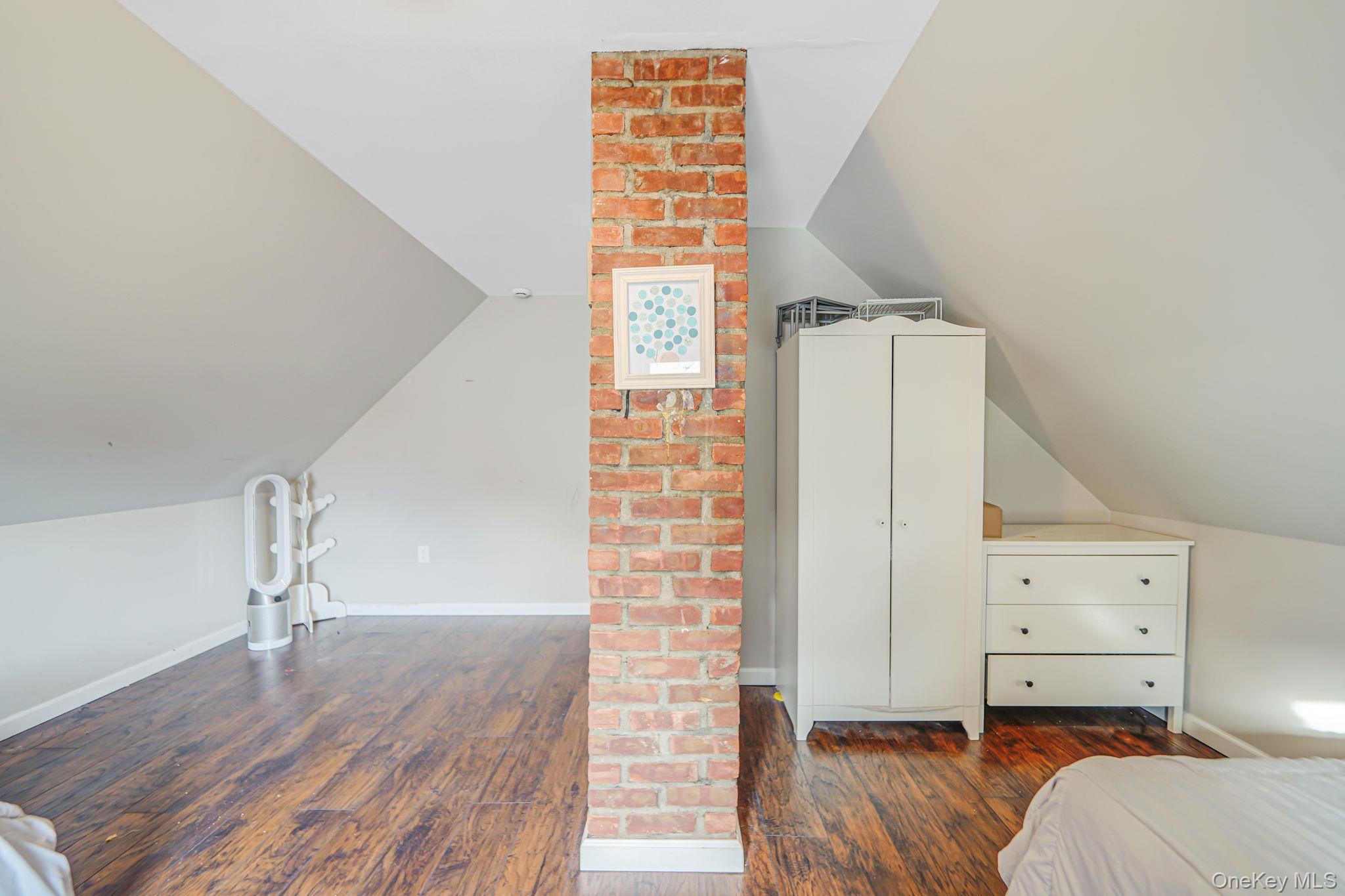 18 Chickadee Lane, Levittown, NY 11756