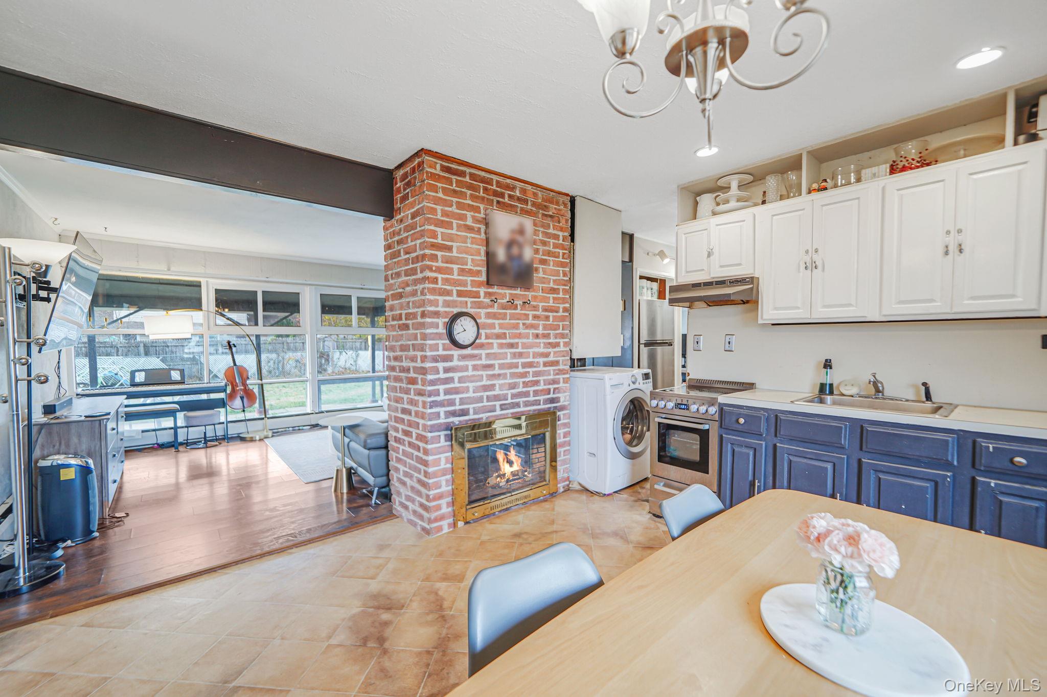 18 Chickadee Lane, Levittown, NY 11756