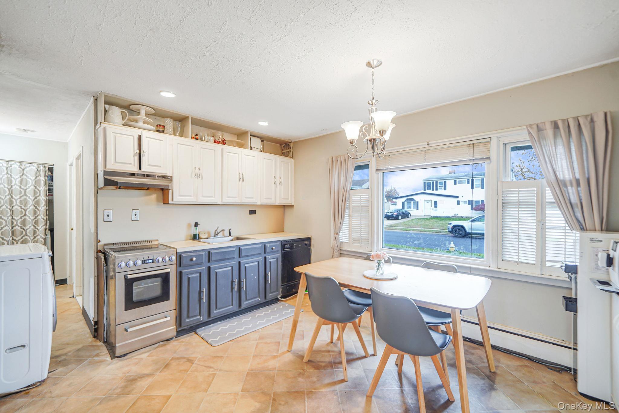 18 Chickadee Lane, Levittown, NY 11756