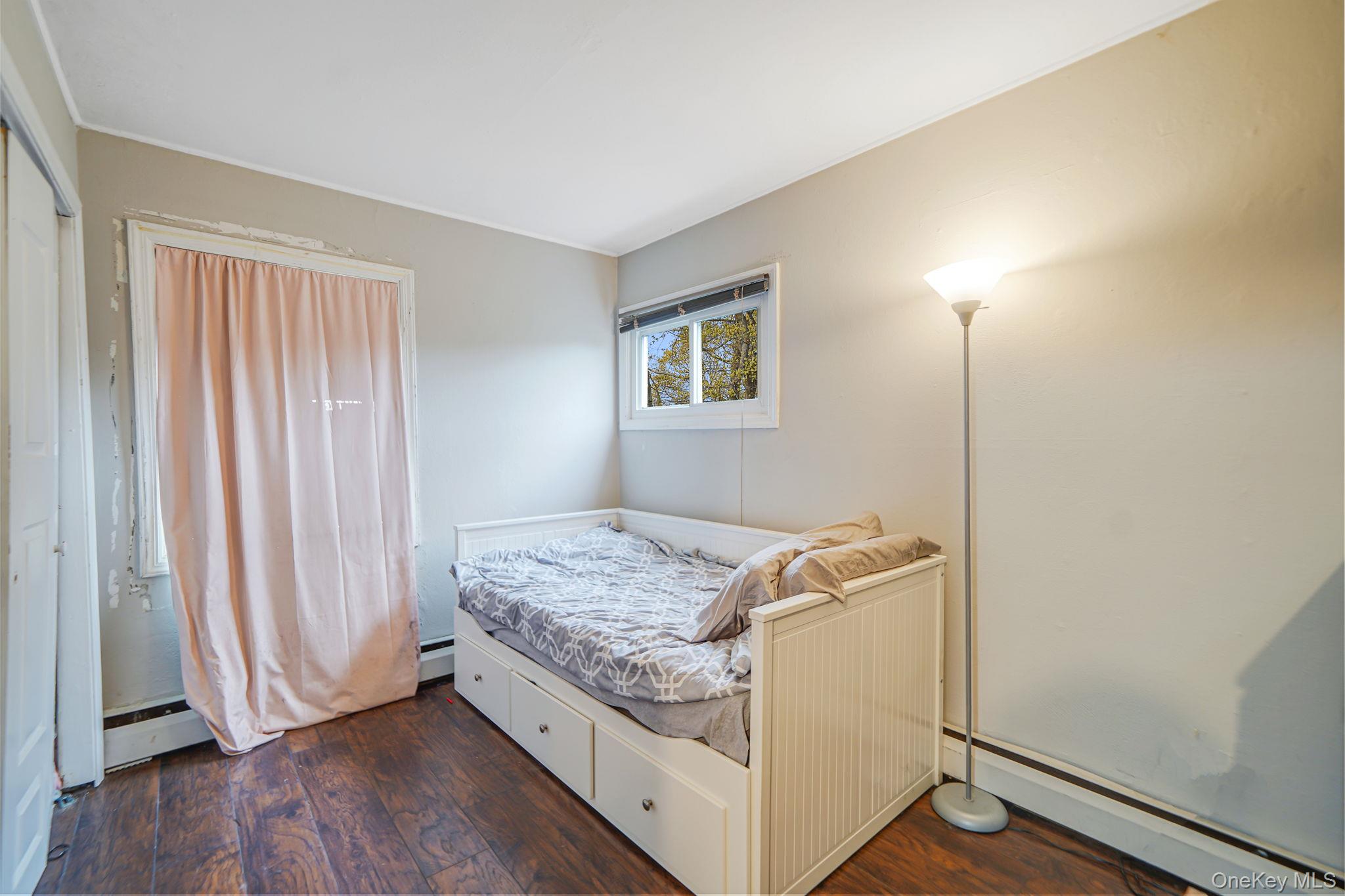 18 Chickadee Lane, Levittown, NY 11756