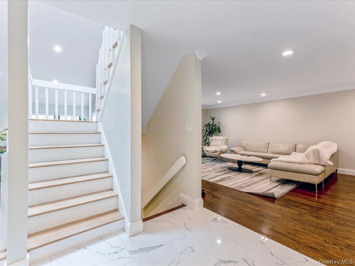 54 Harvard Road # 54, Manhasset, NY 11030