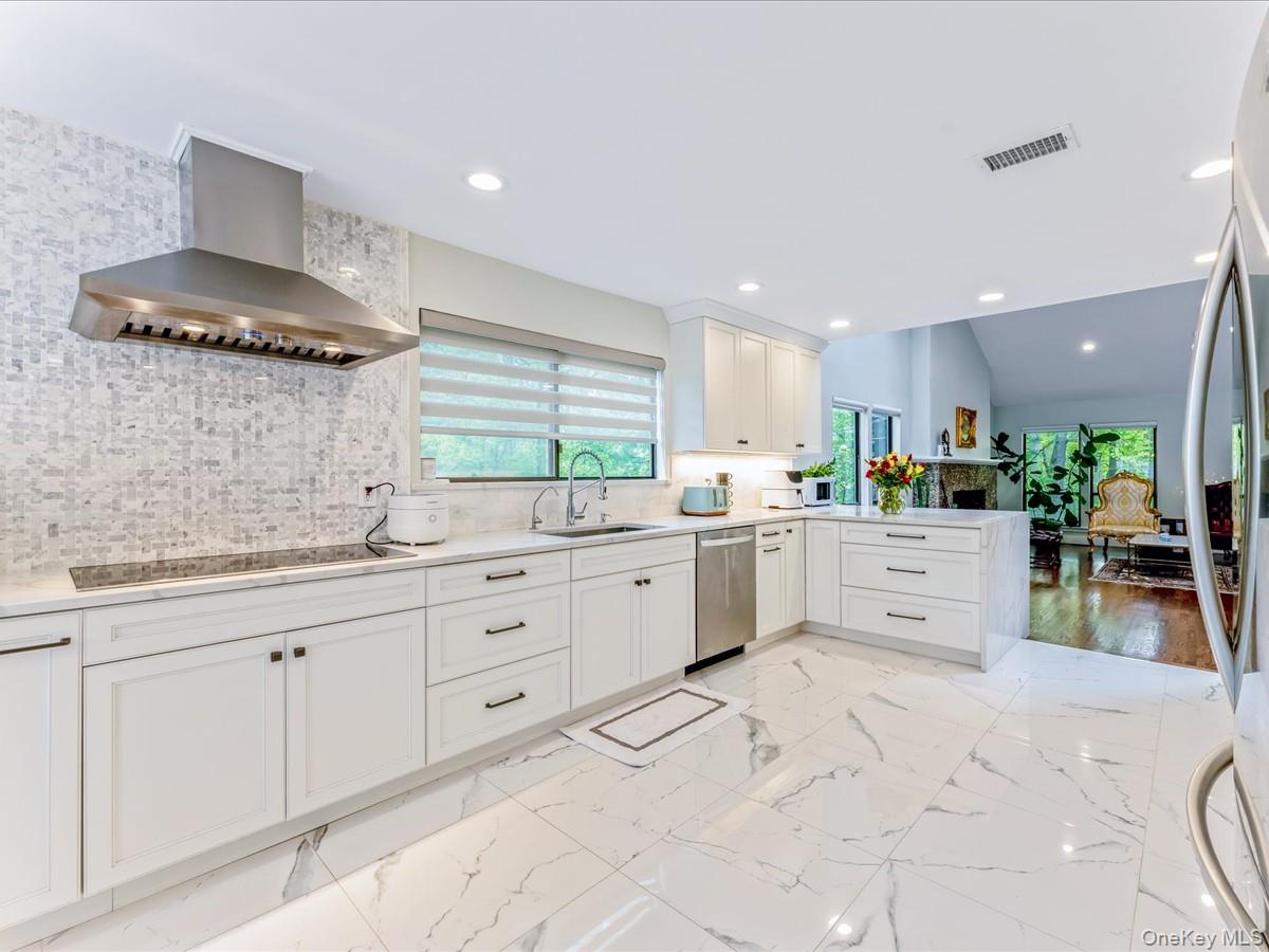 54 Harvard Road # 54, Manhasset, NY 11030