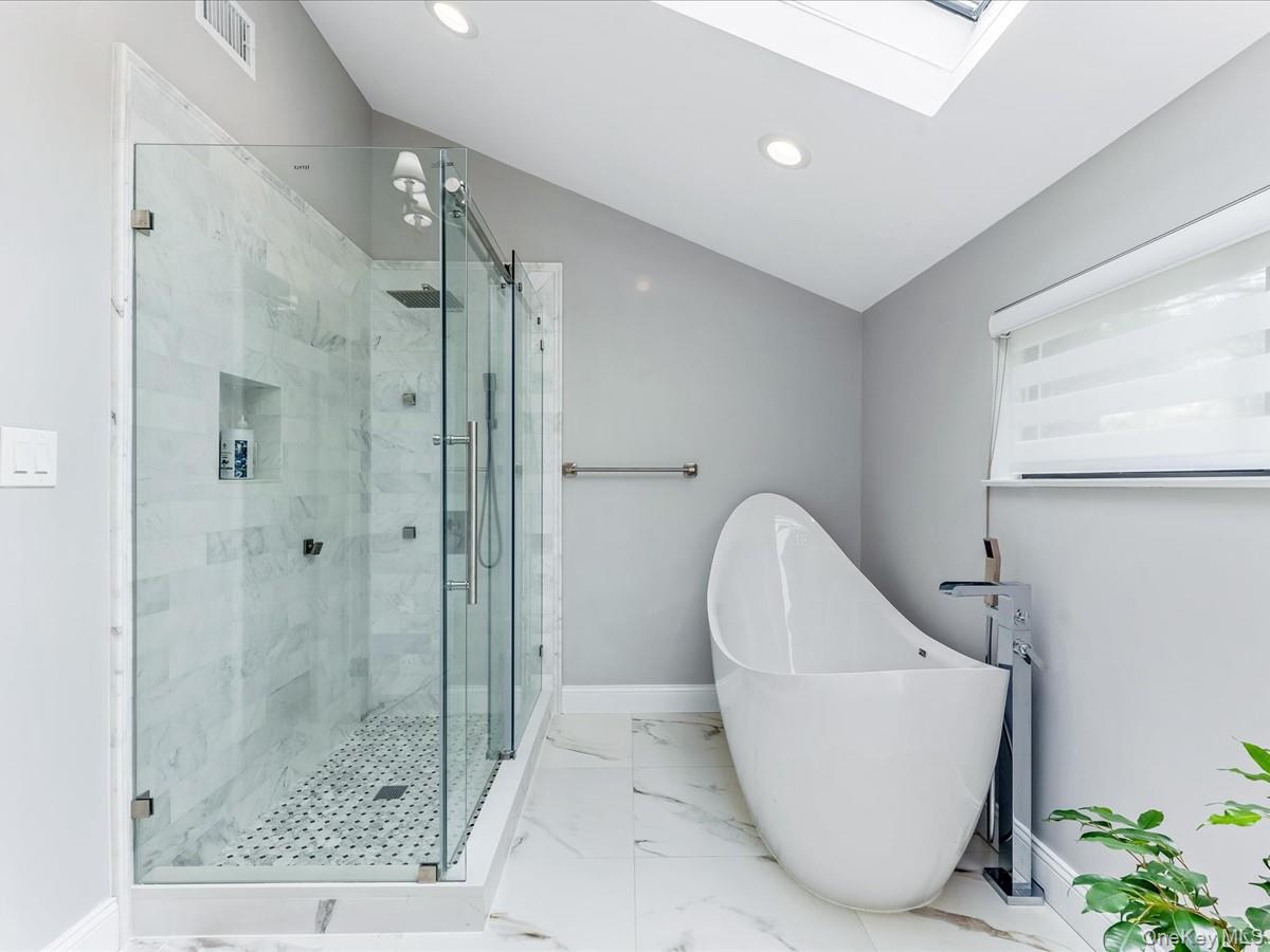 54 Harvard Road # 54, Manhasset, NY 11030