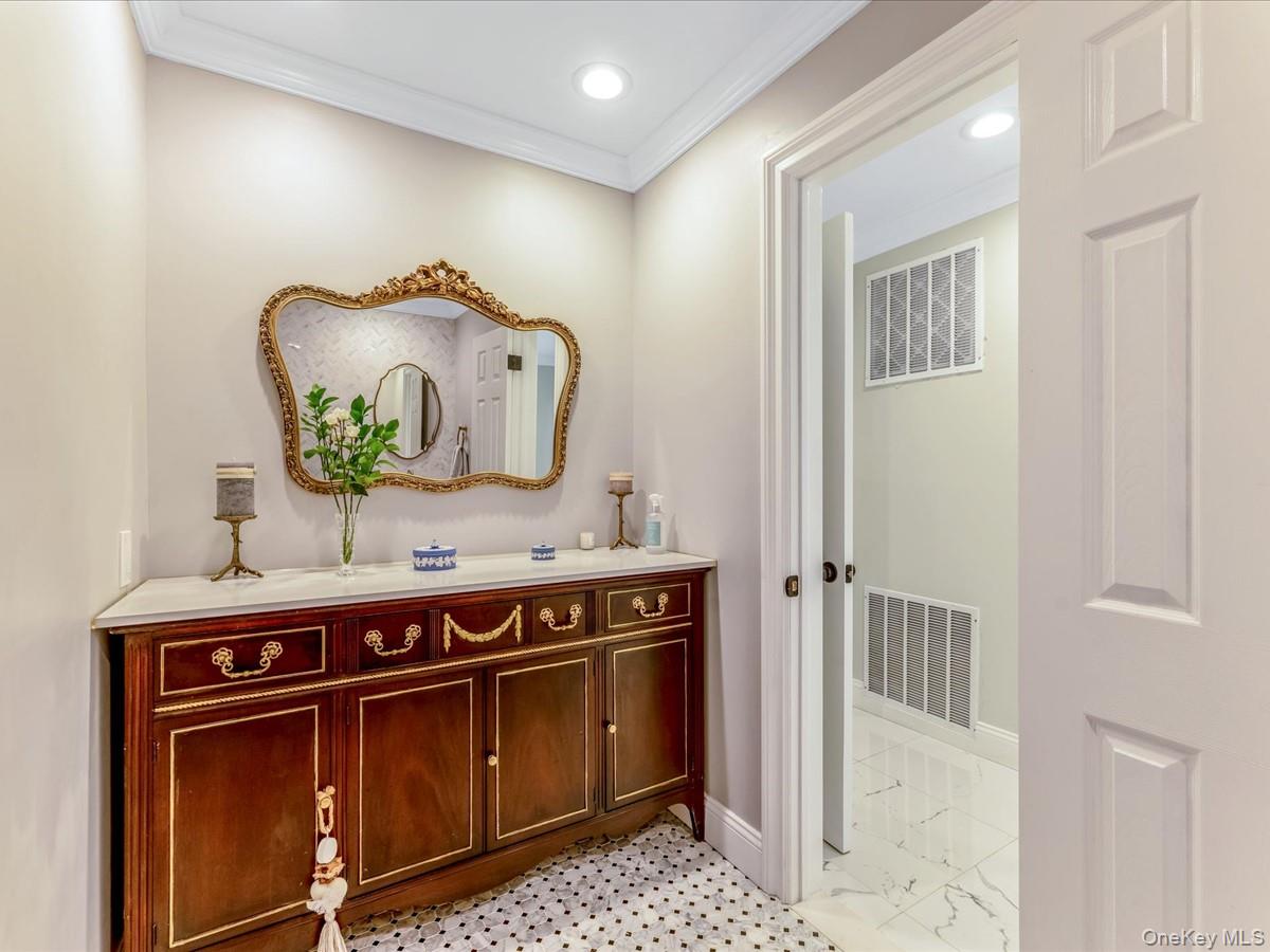 54 Harvard Road # 54, Manhasset, NY 11030