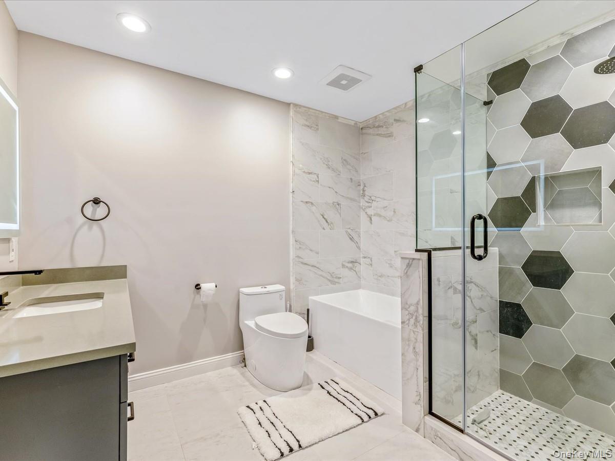 54 Harvard Road # 54, Manhasset, NY 11030