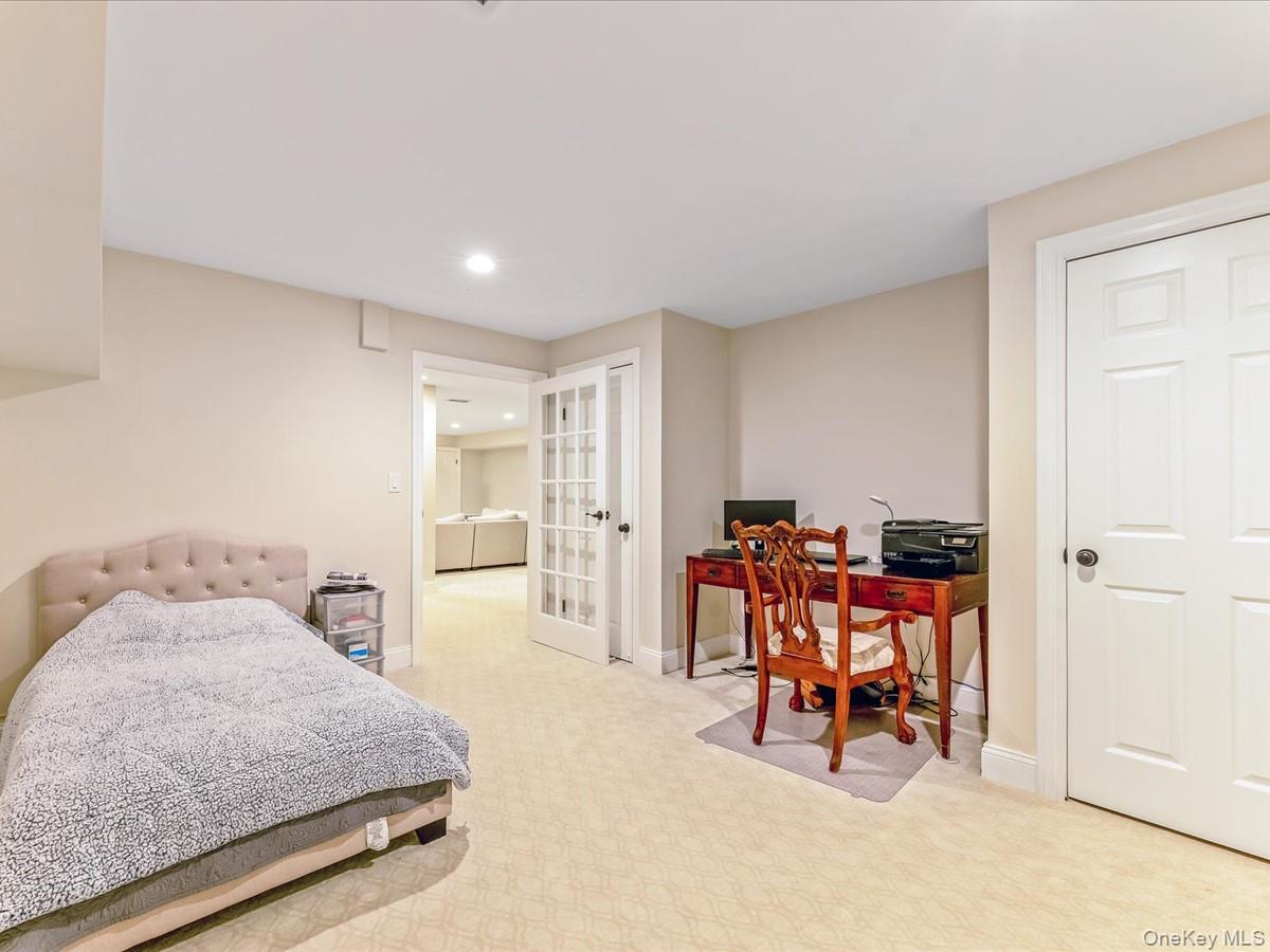 54 Harvard Road # 54, Manhasset, NY 11030