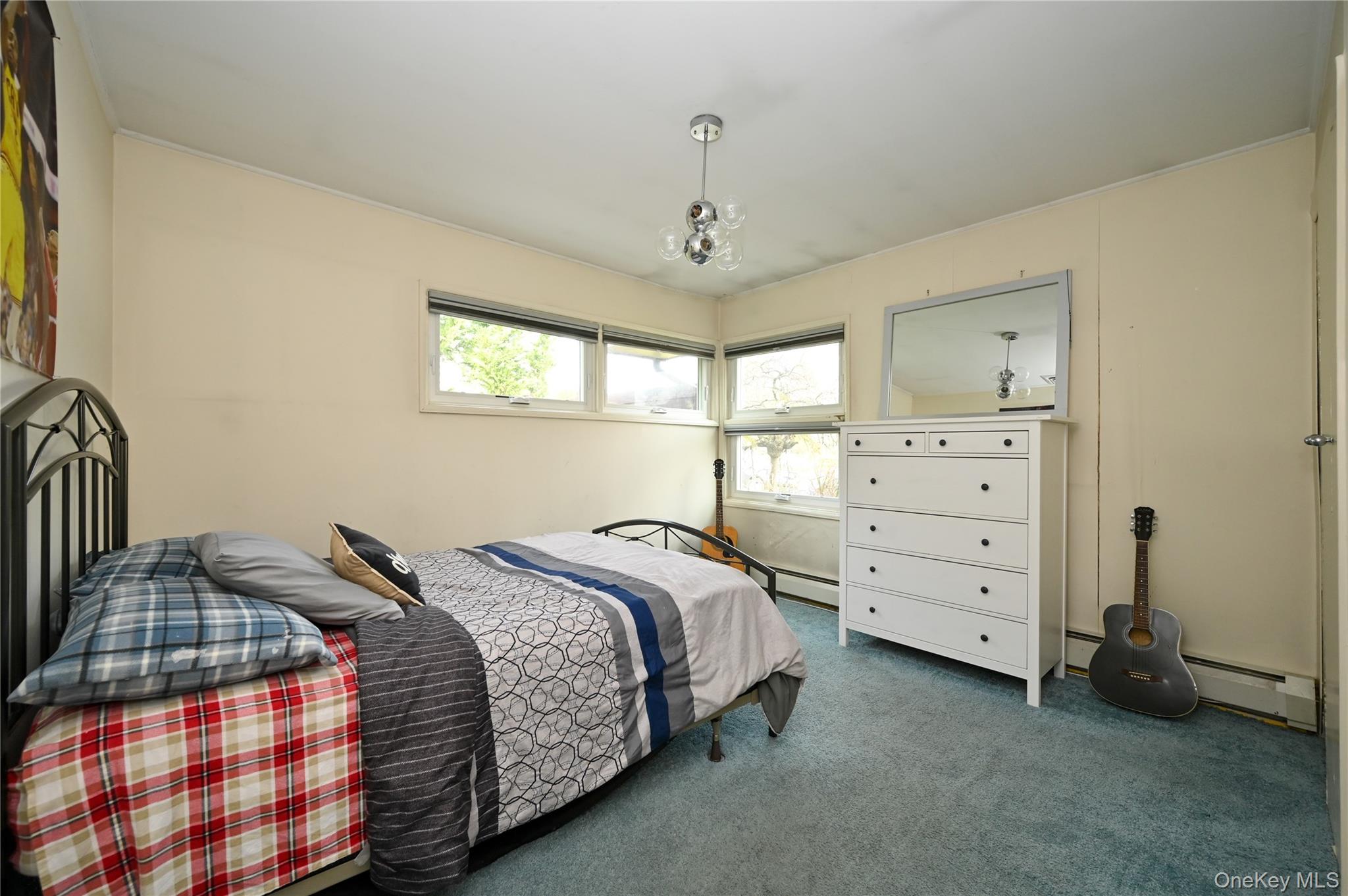 2 Meadow Lane, Rockville Centre, NY 11570