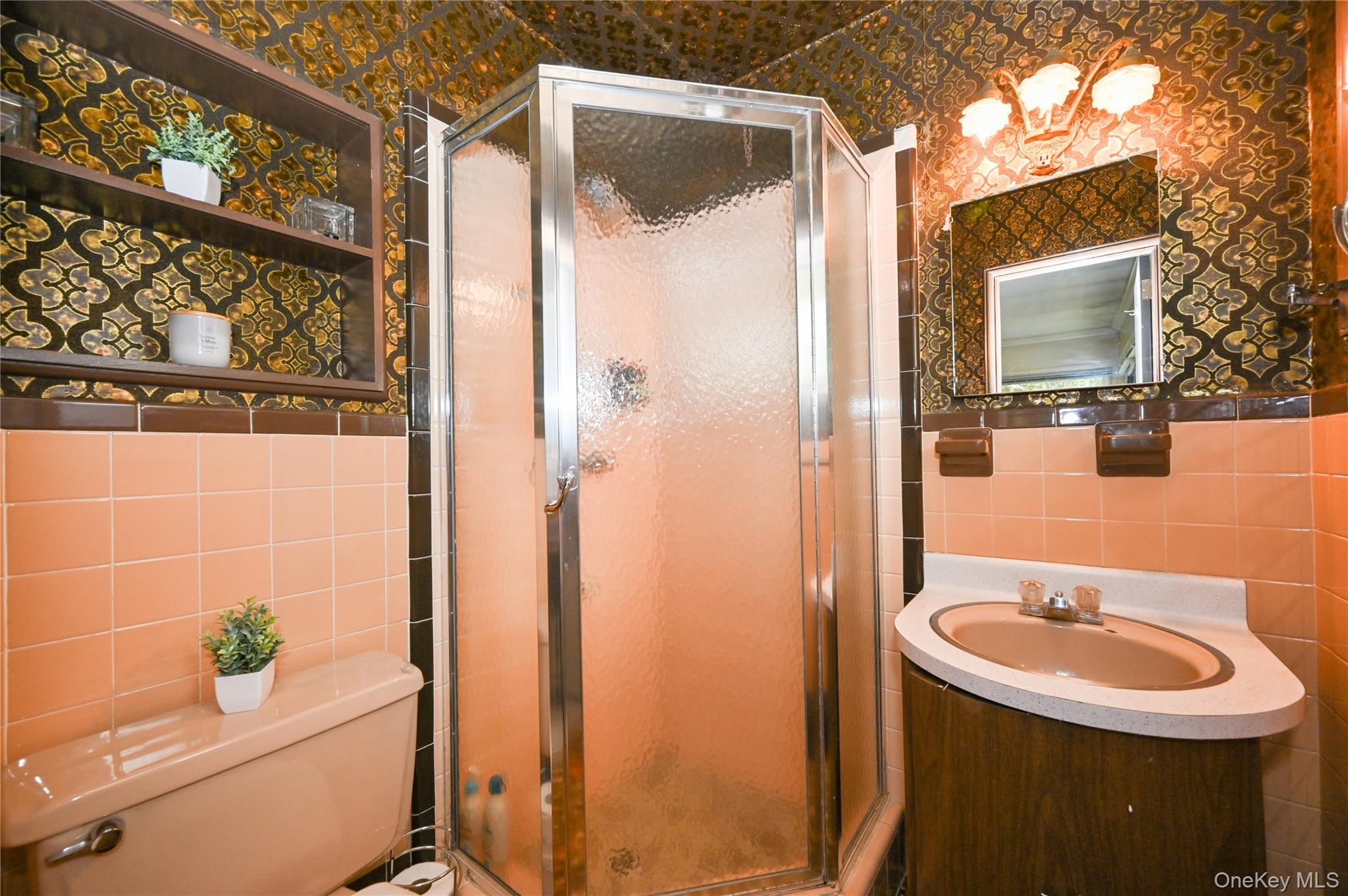 2 Meadow Lane, Rockville Centre, NY 11570