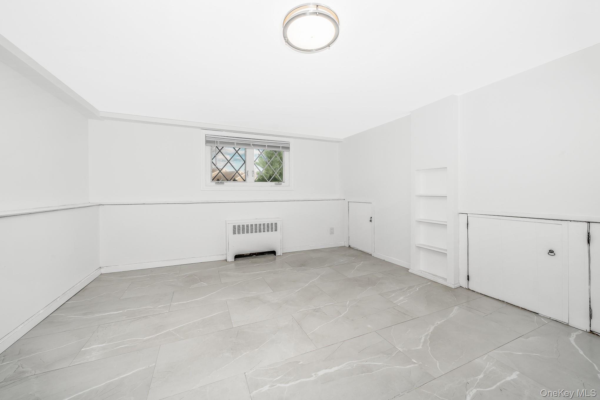 3 Brewster Gate, Massapequa, NY 11758