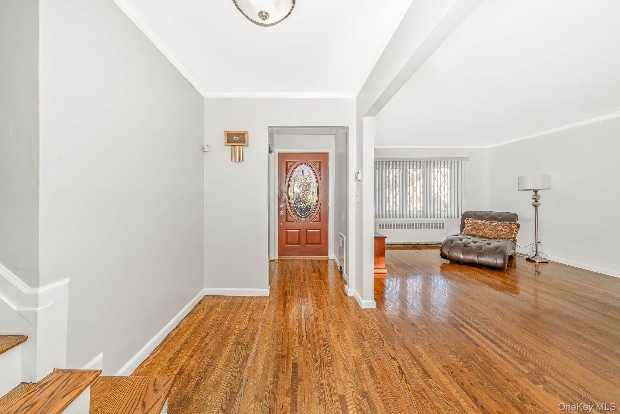 3 Brewster Gate, Massapequa, NY 11758