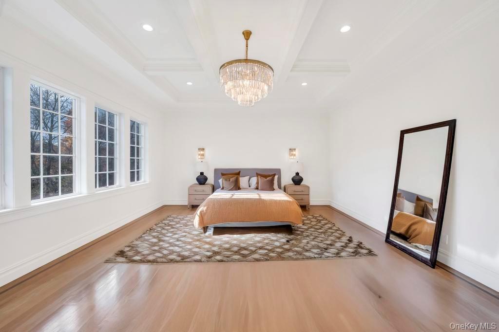 6 Gables Court, Dix Hills, NY 11746